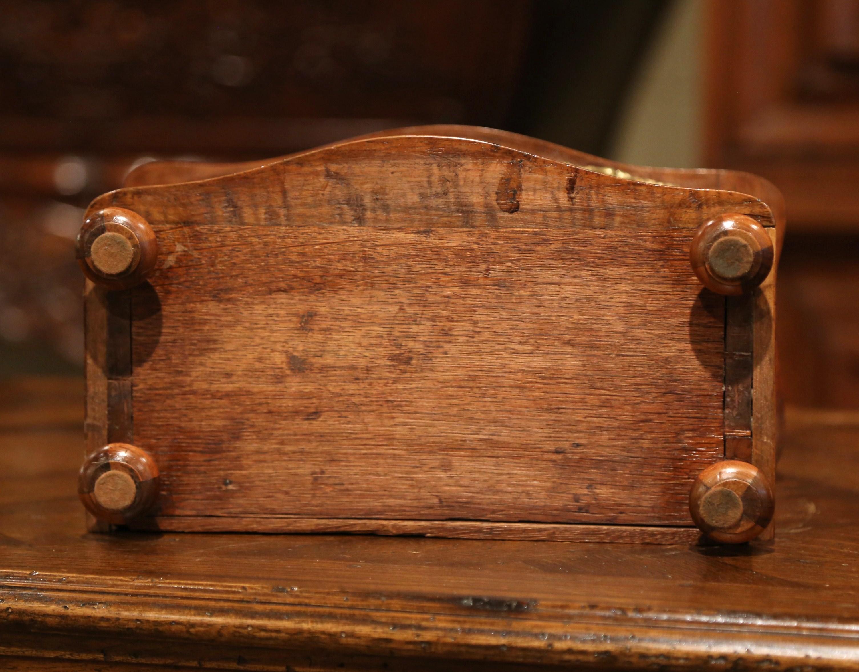 Early 20th Century French Louis XIV Carved Walnut Bombe Miniature Commode Chest For Sale 4