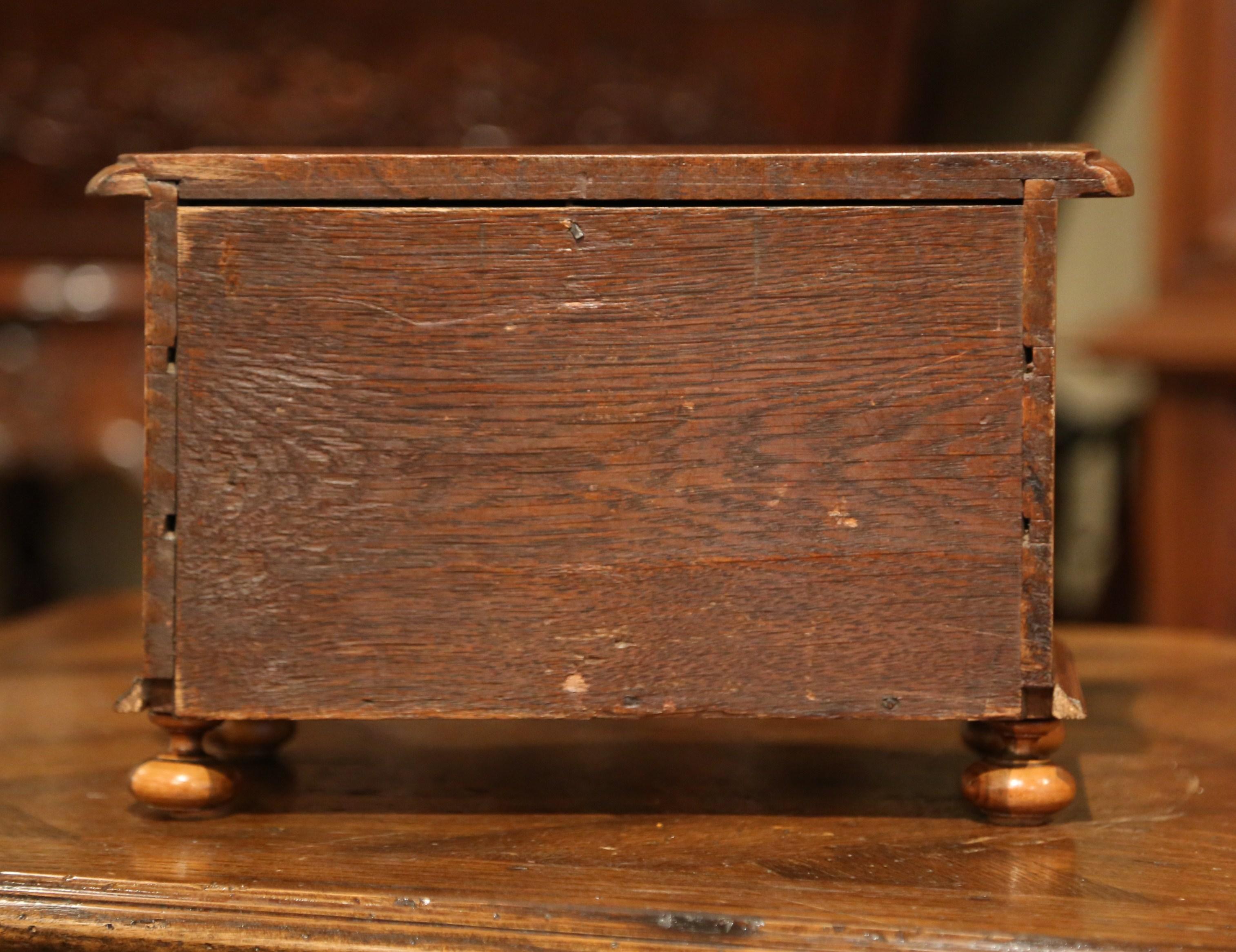 Early 20th Century French Louis XIV Carved Walnut Bombe Miniature Commode Chest For Sale 5