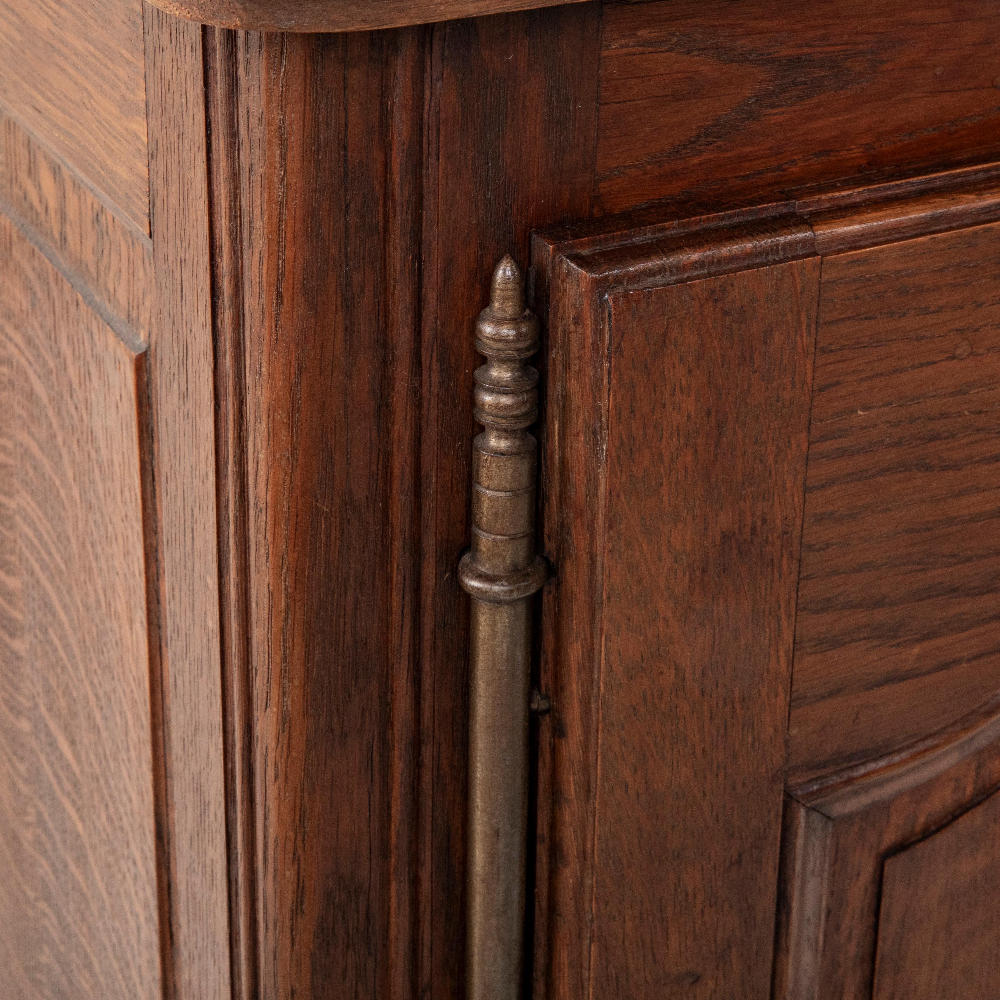 Early 20th Century French Louis XIV Style Oak Buffet, Sideboard, 16-inch Depth For Sale 9