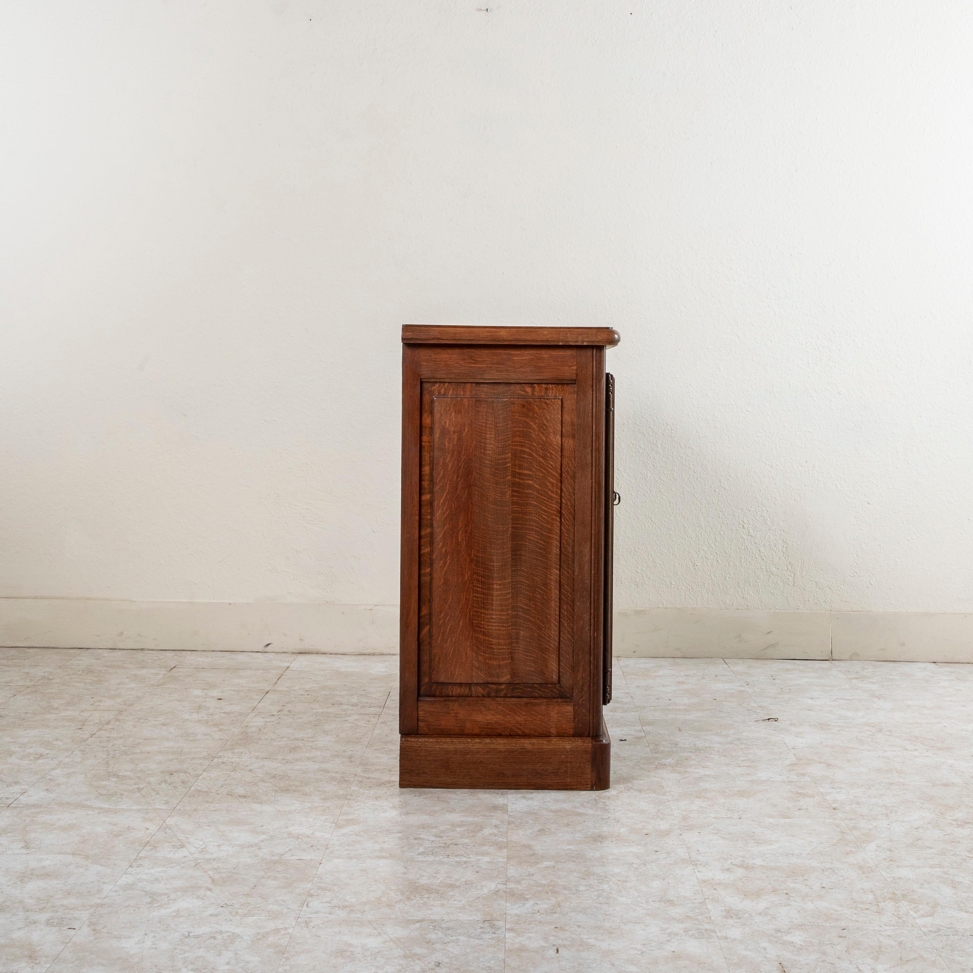 Early 20th Century French Louis XIV Style Oak Buffet, Sideboard, 16-inch Depth For Sale 1