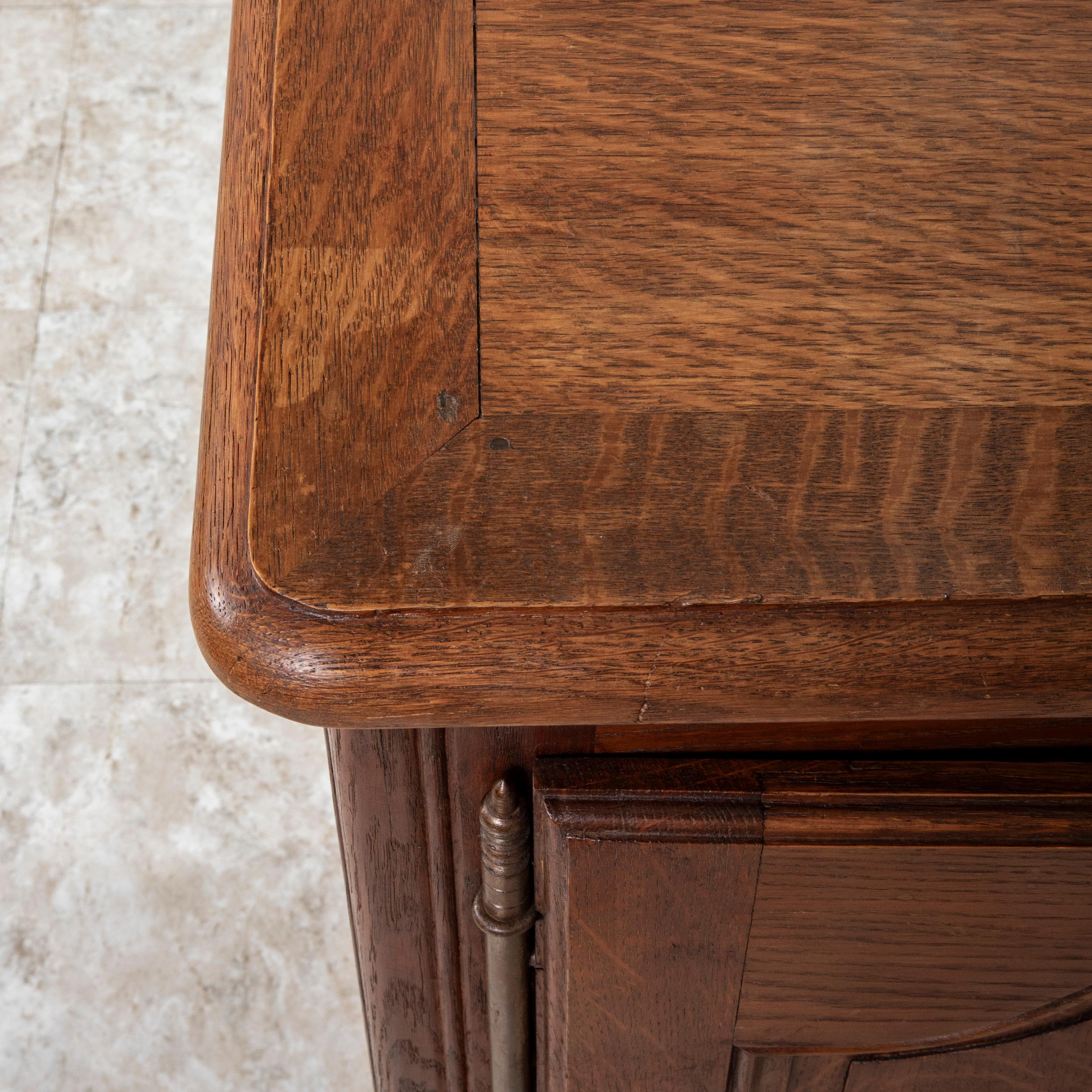 Early 20th Century French Louis XIV Style Oak Buffet, Sideboard, 16-inch Depth For Sale 4