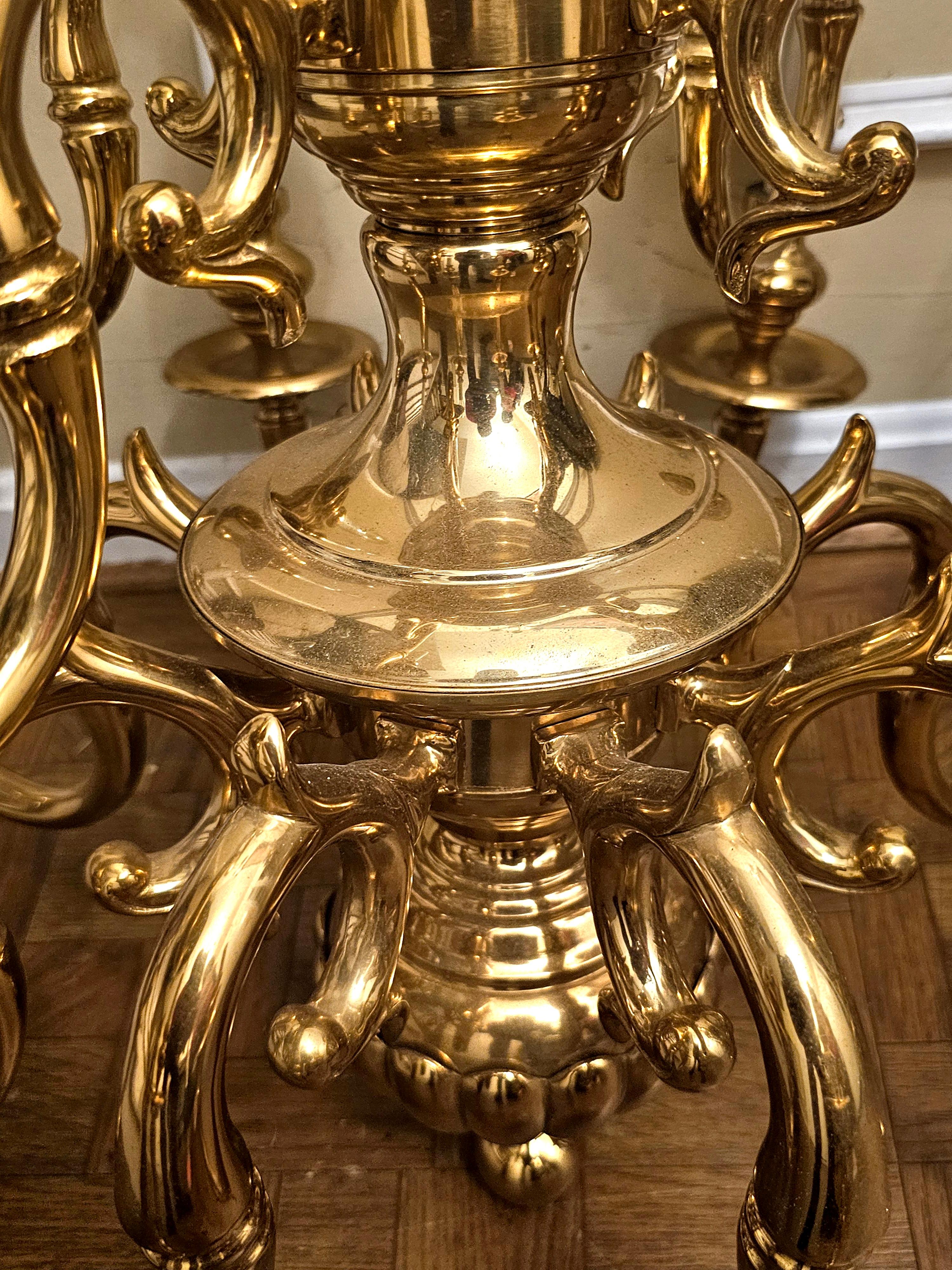 Early 20th Century French Louis XIV Style Twelve Branch Ormolu Chandelier For Sale 1