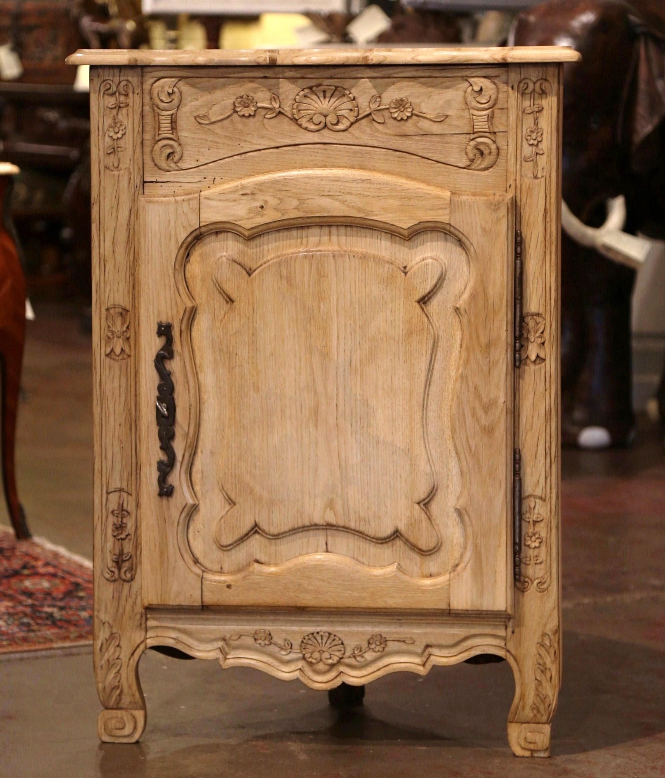 Early 20th Century French Louis XV Carved Oak Corner Cabinet from Normandy In Excellent Condition In Dallas, TX