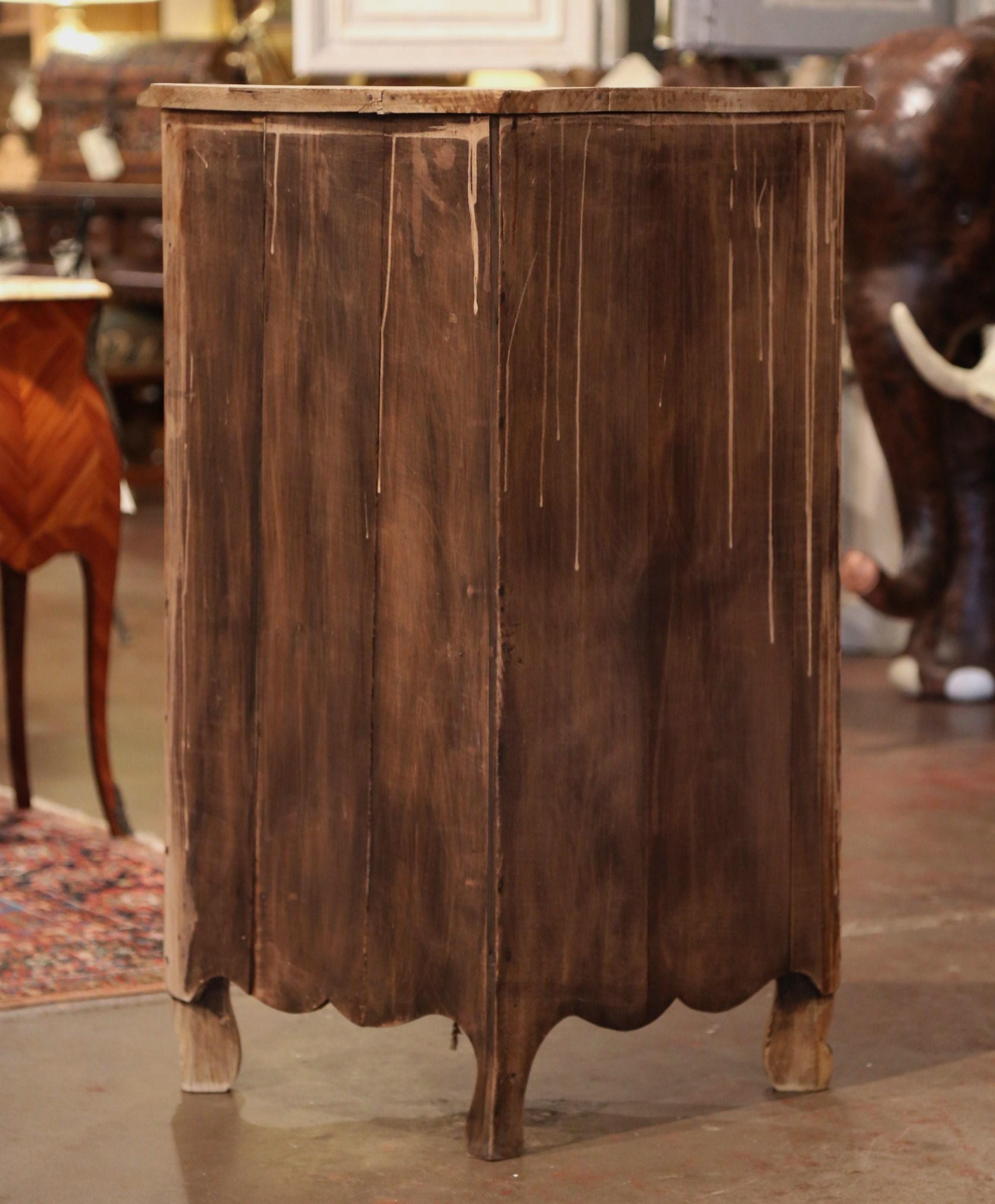 Early 20th Century French Louis XV Carved Oak Corner Cabinet from Normandy 4