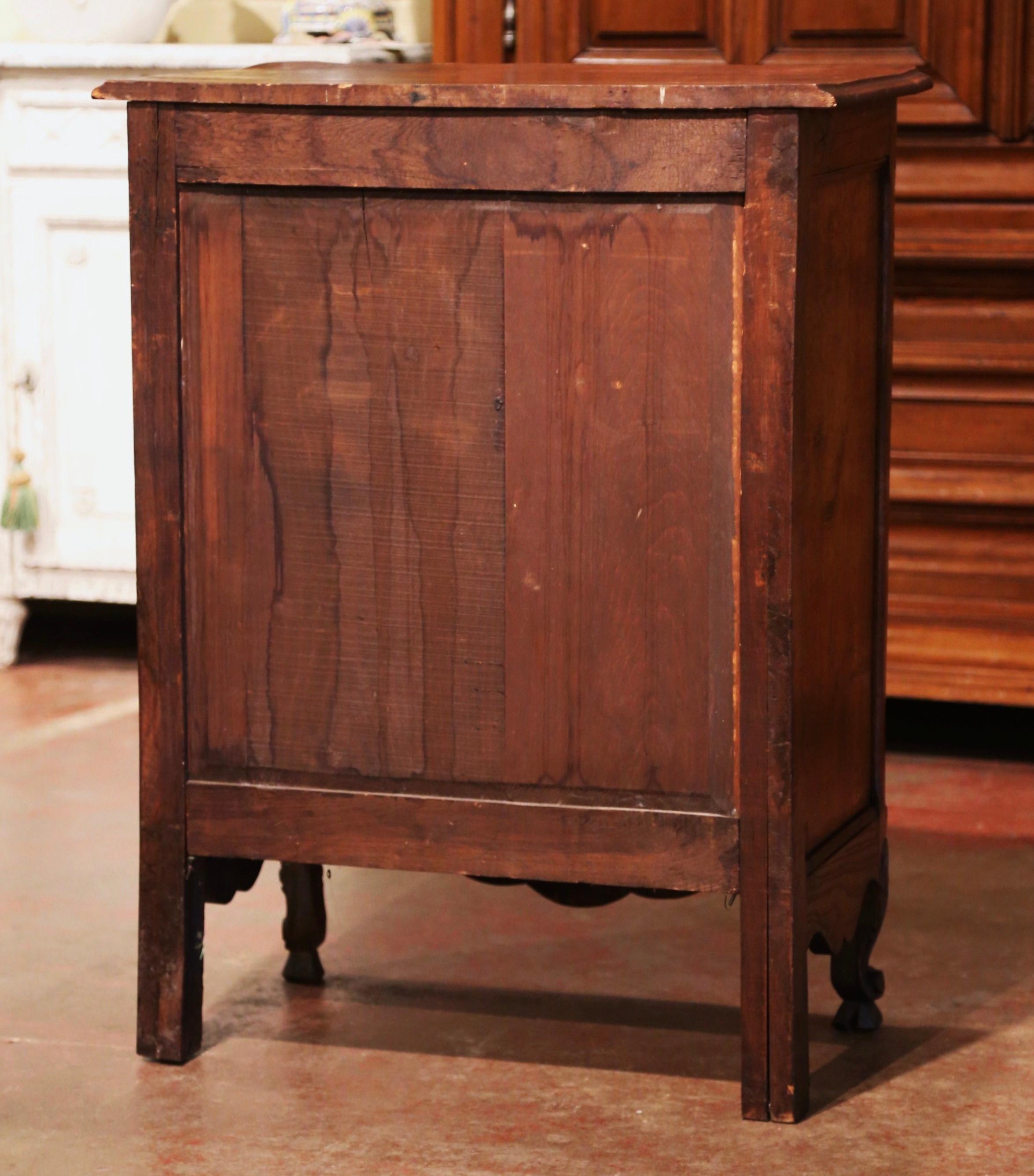 Early 20th Century French Louis XV Carved Oak Jelly Cabinet from Normandy 13