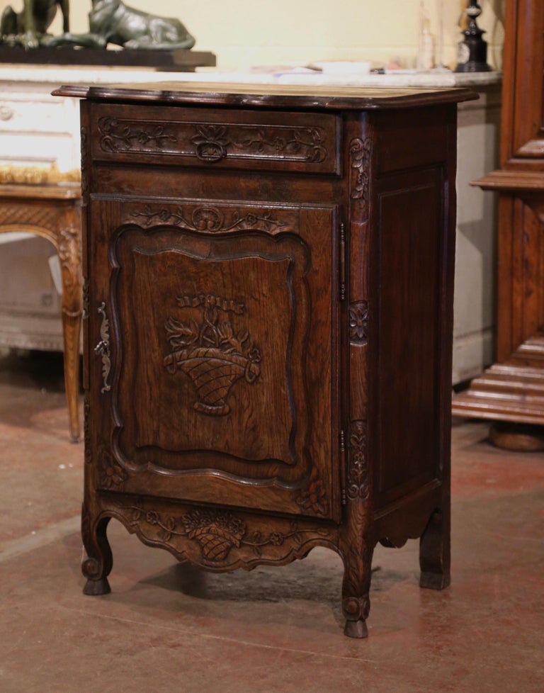 Early 20th Century French Louis XV Carved Oak Jelly Cabinet from Normandy In Excellent Condition In Dallas, TX