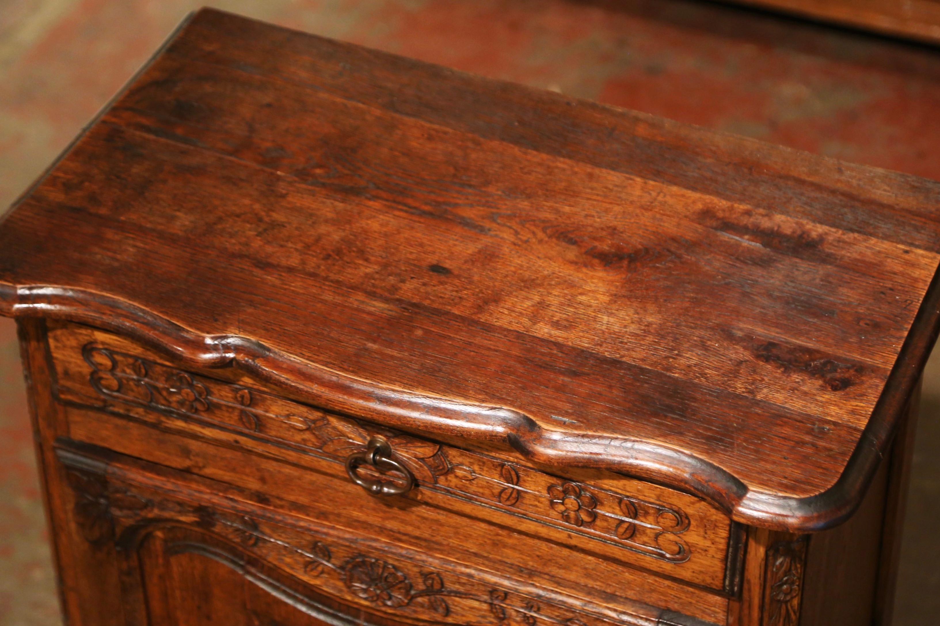 Early 20th Century French Louis XV Carved Oak Jelly Cabinet from Normandy 2