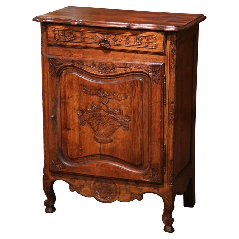 Early 20th Century French Louis XV Carved Oak Jelly from