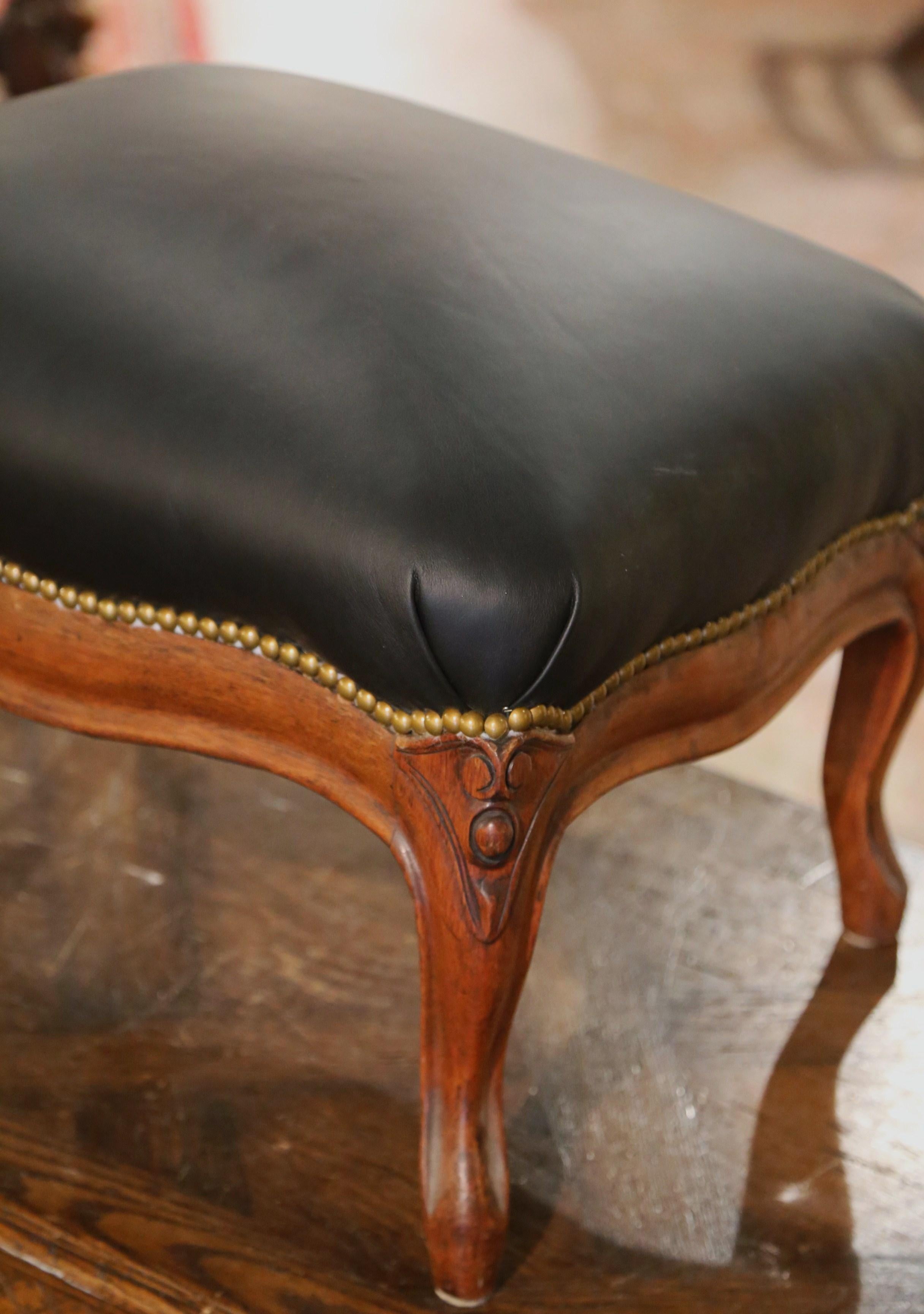 Early 20th Century French Louis XV Carved Oak Stool with Black Leather For Sale 3