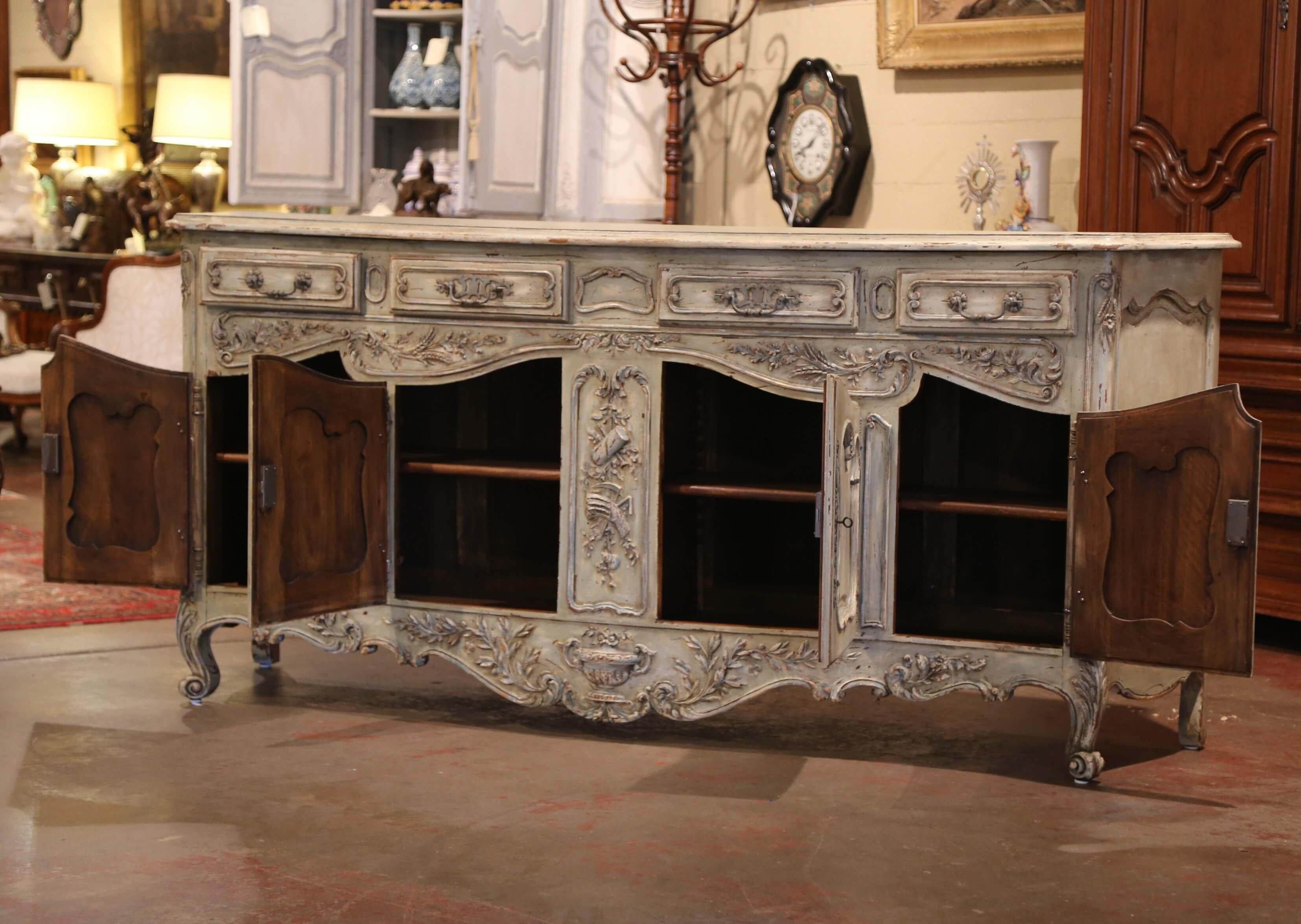 Early 20th Century French Louis XV Carved Painted Four-Door Buffet from Provence For Sale 3