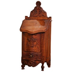 Early 20th Century French Louis XV Carved Walnut Bombe Salt Box from Provence