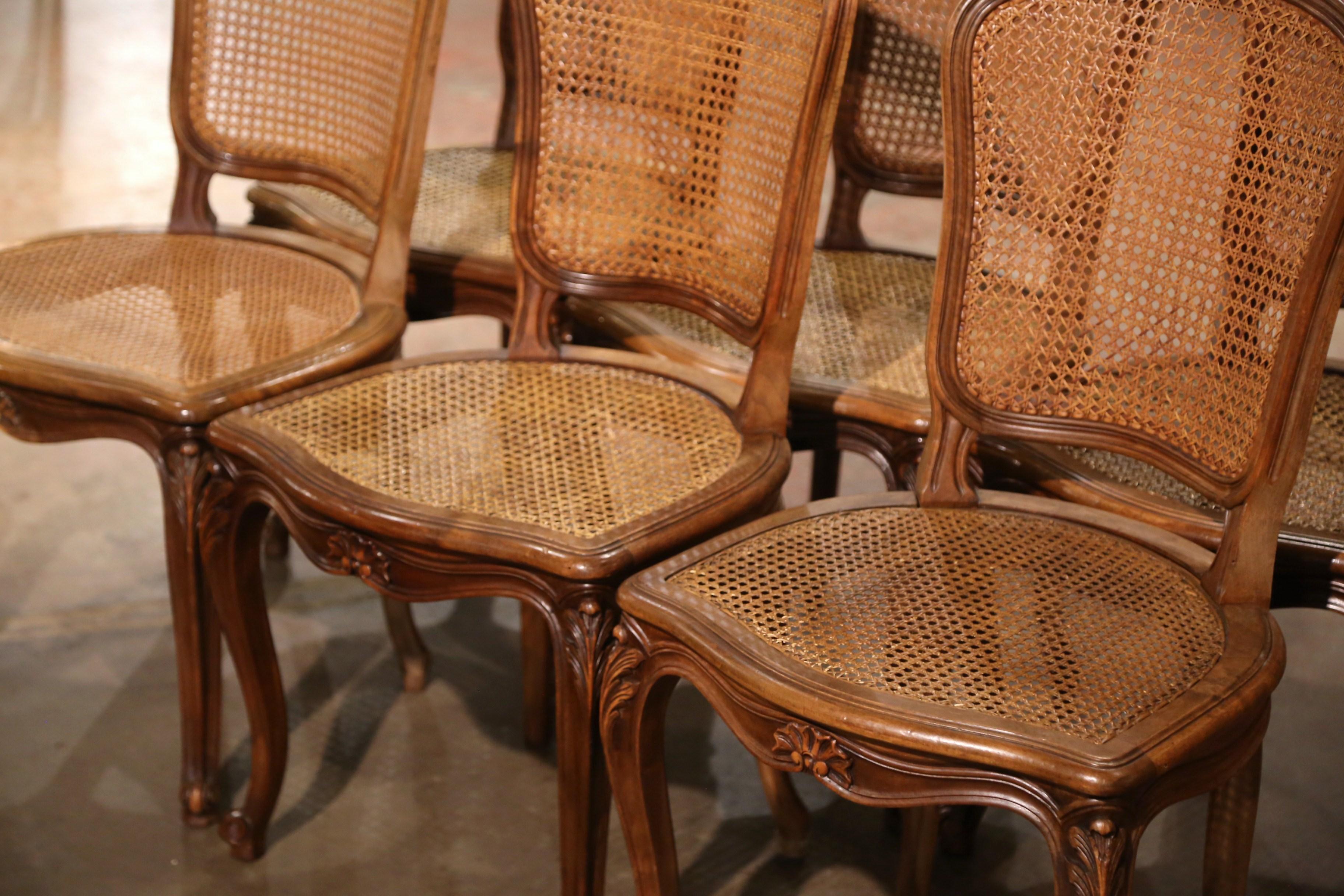 Early 20th Century French Louis XV Carved Walnut Cane Dining Chairs, Set of 6 In Excellent Condition For Sale In Dallas, TX