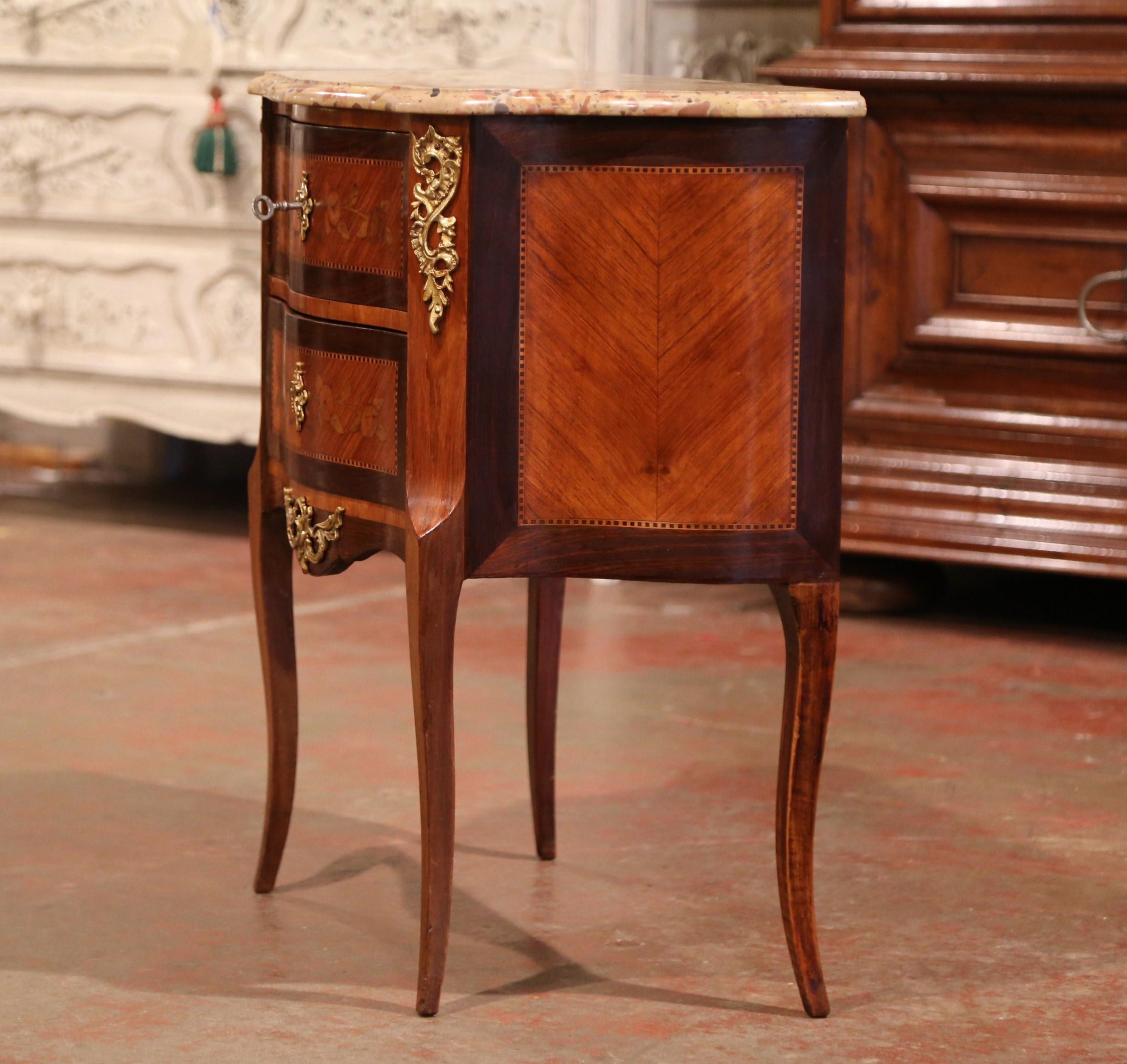 Early 20th Century French Louis XV Carved Walnut Inlay Commode with Beige Marble 2