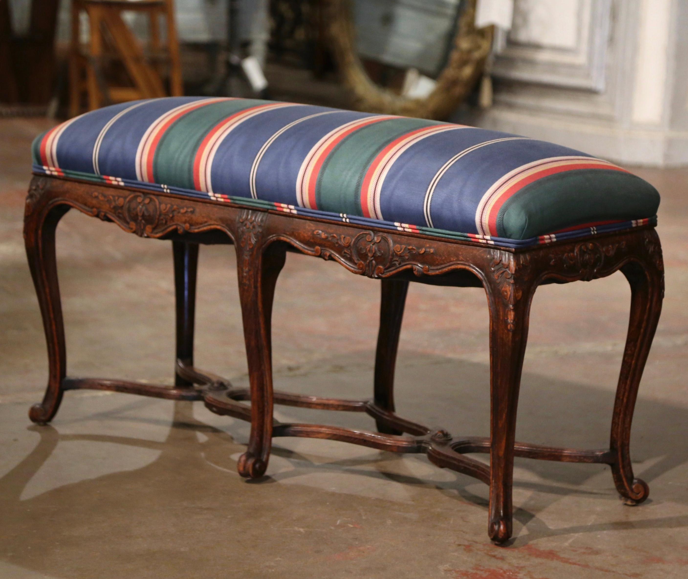 Early 20th Century French Louis XV Carved Walnut Six-Leg Upholstered Bench  For Sale 1