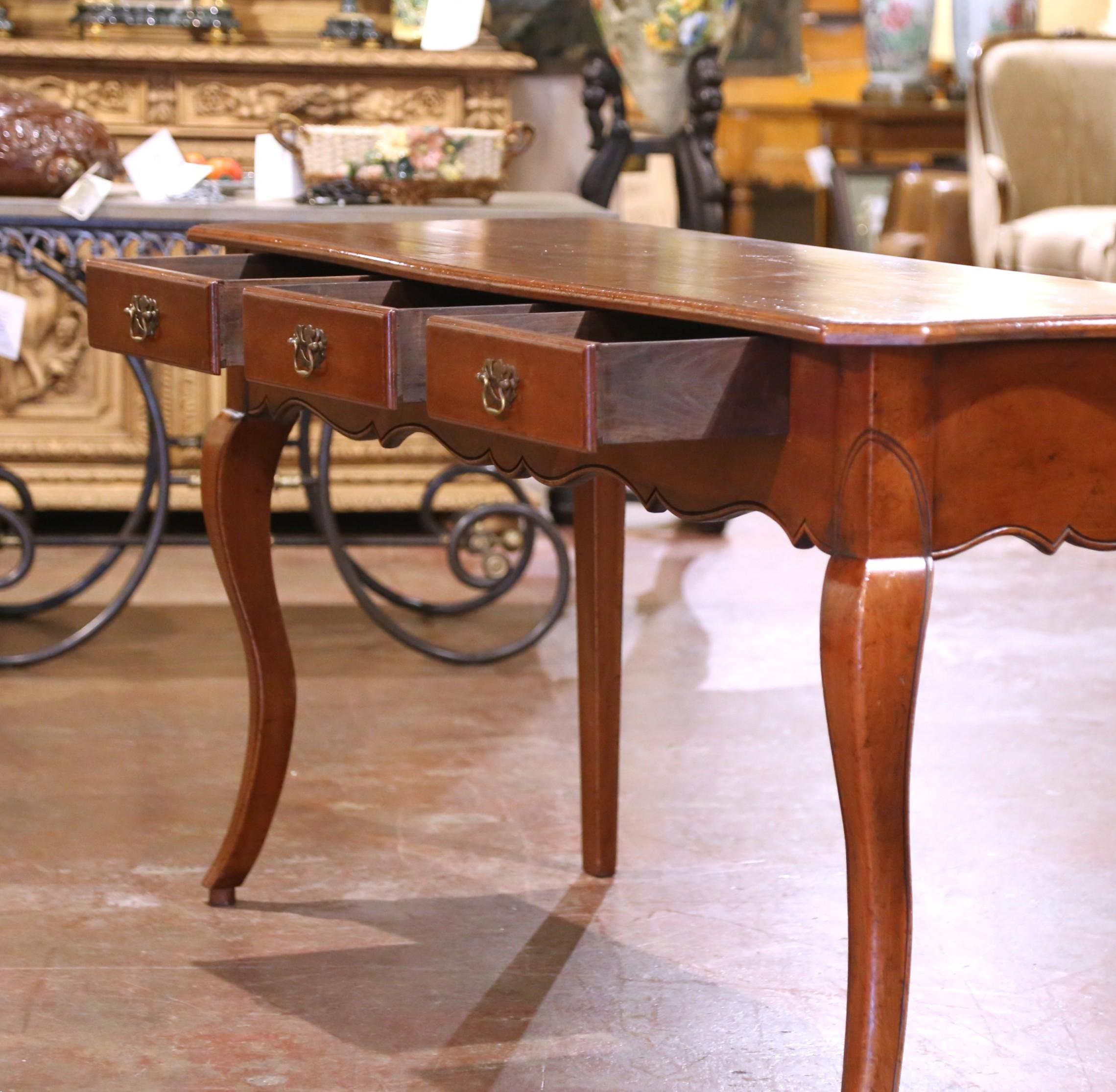 Early 20th Century French Louis XV Carved Walnut Three-Drawer Console Table In Excellent Condition For Sale In Dallas, TX
