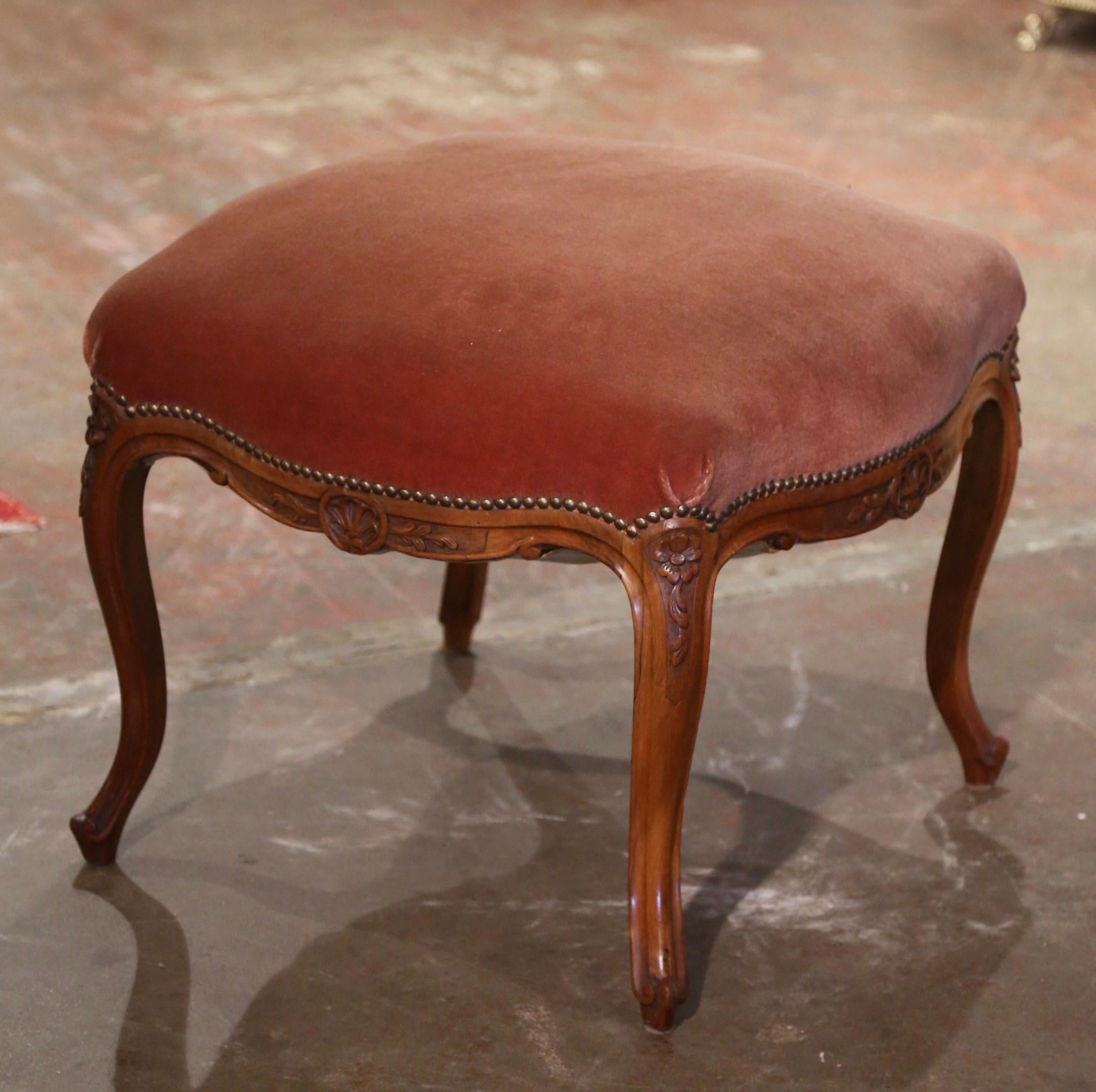 Early 20th Century French Louis XV Carved Walnut & Velvet Stool from Provence For Sale 1
