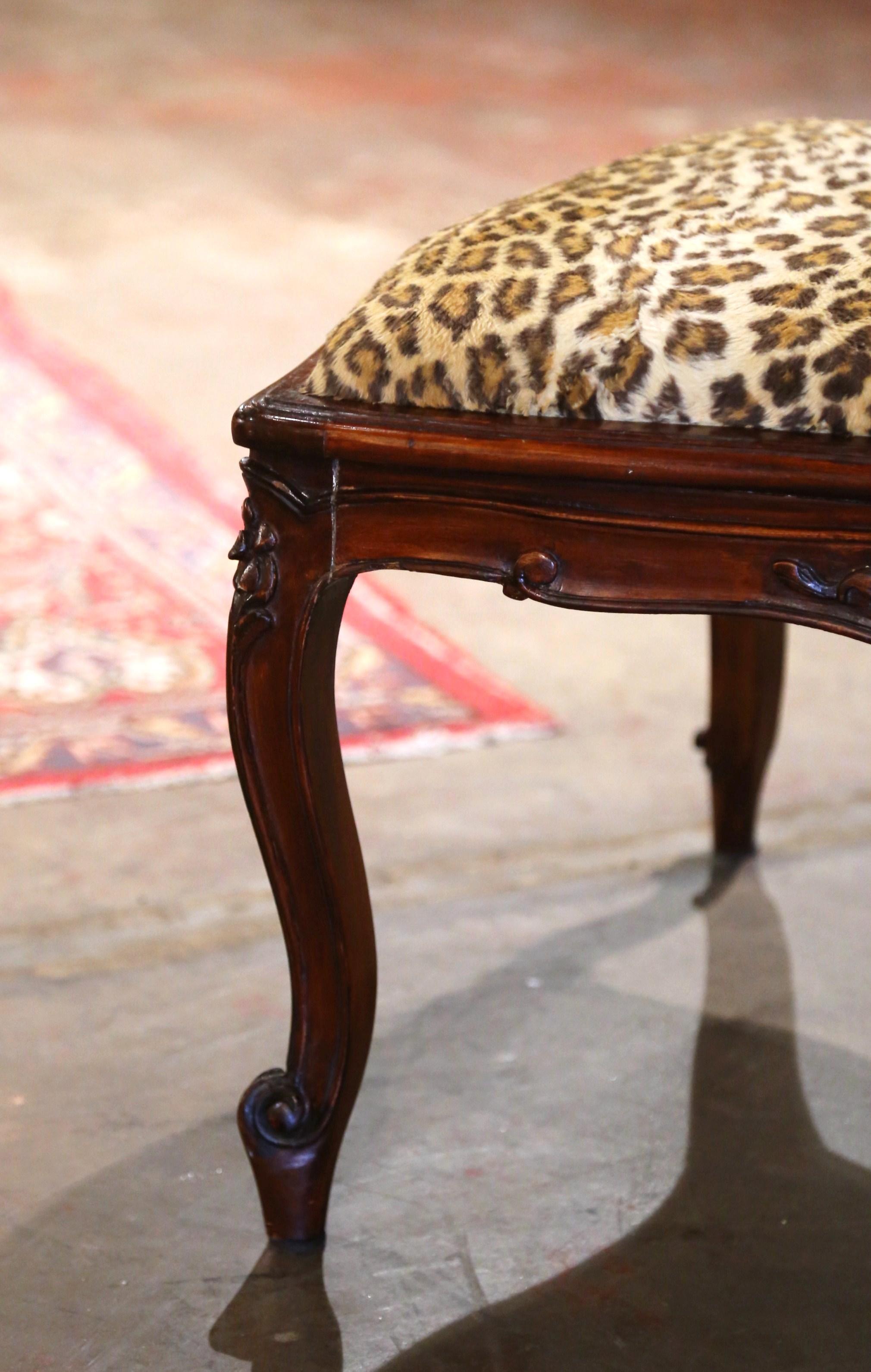 Early 20th Century French Louis XV Carved Walnut with Faux Fur Upholstery  For Sale 2