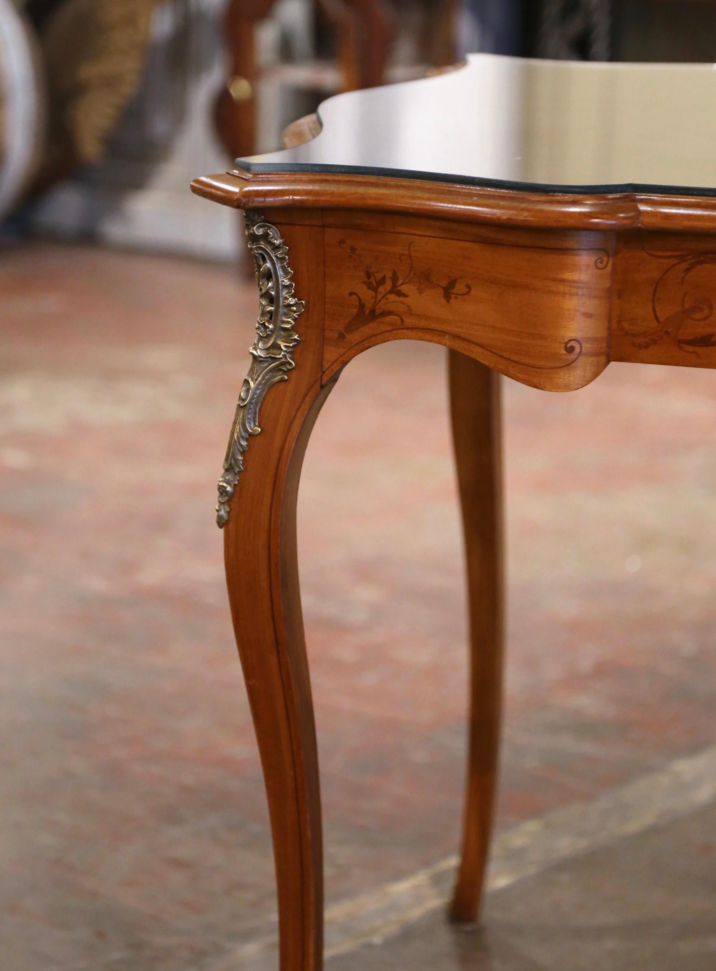 Early 20th Century French Louis XV Inlaid Walnut Table with Protective Glass  For Sale 1