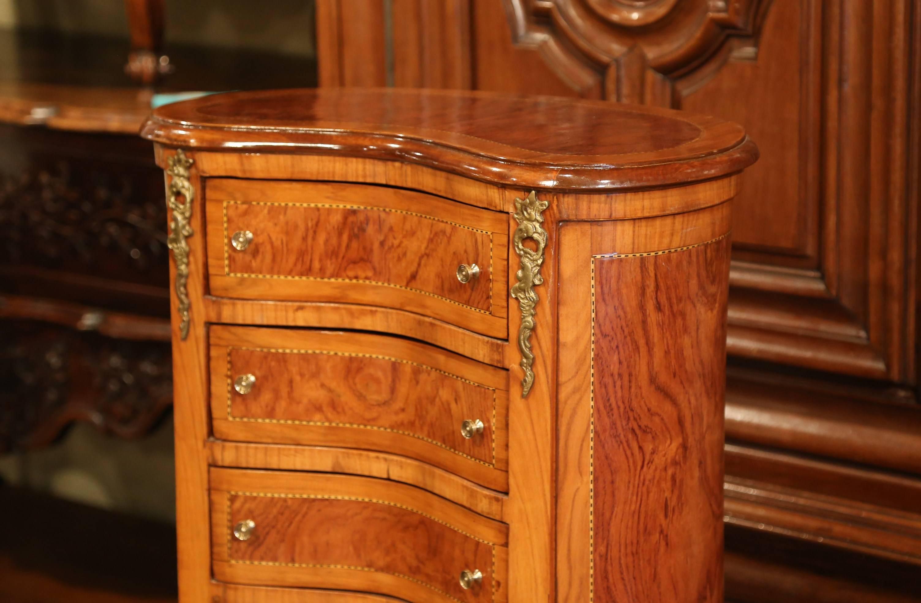 Early 20th Century French Louis XV Kidney Shaped Seven-Drawer Chest of Drawers 1