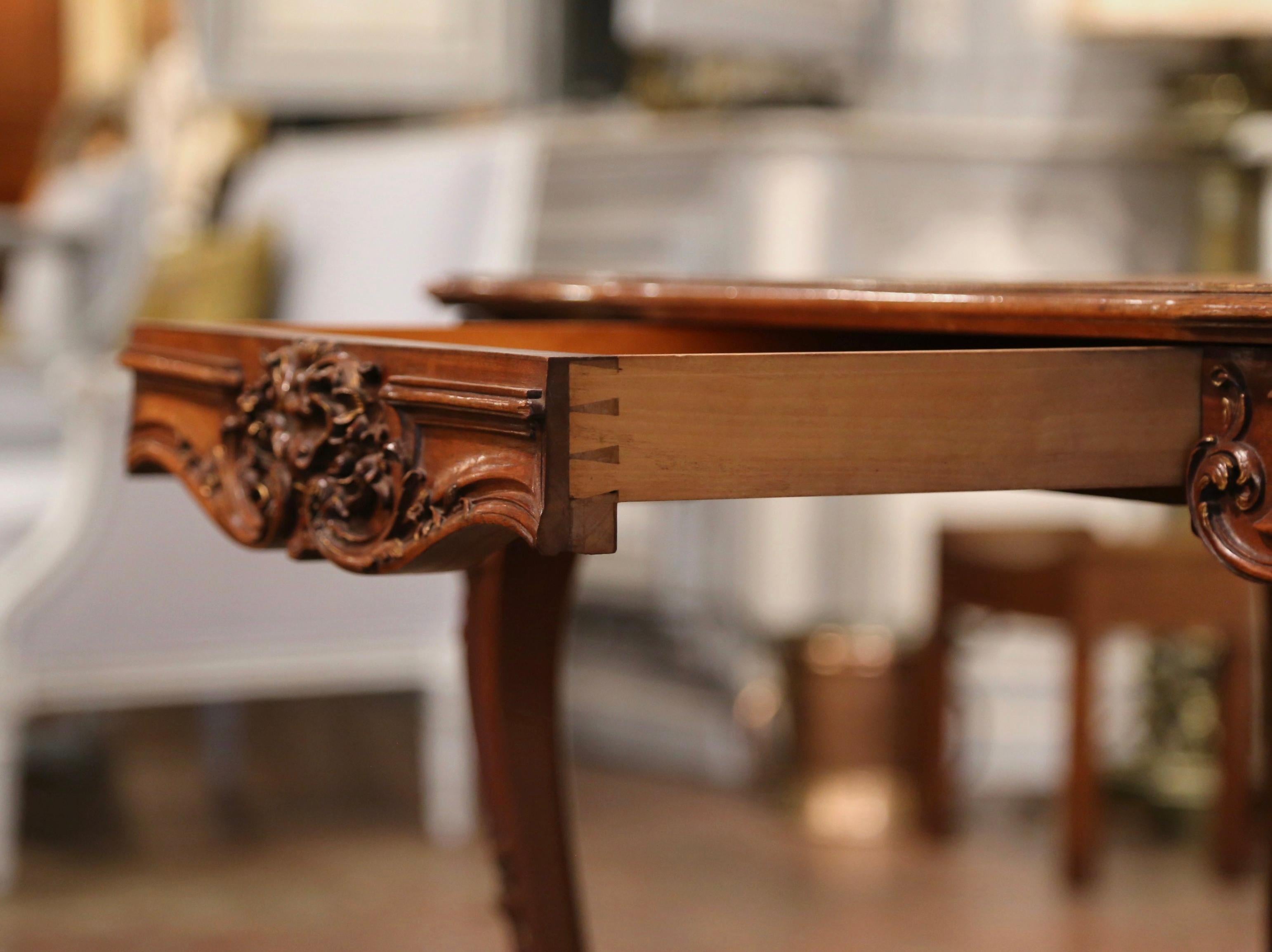 Early 20th Century French Louis XV Leather Top Carved Walnut Side Table Desk 6
