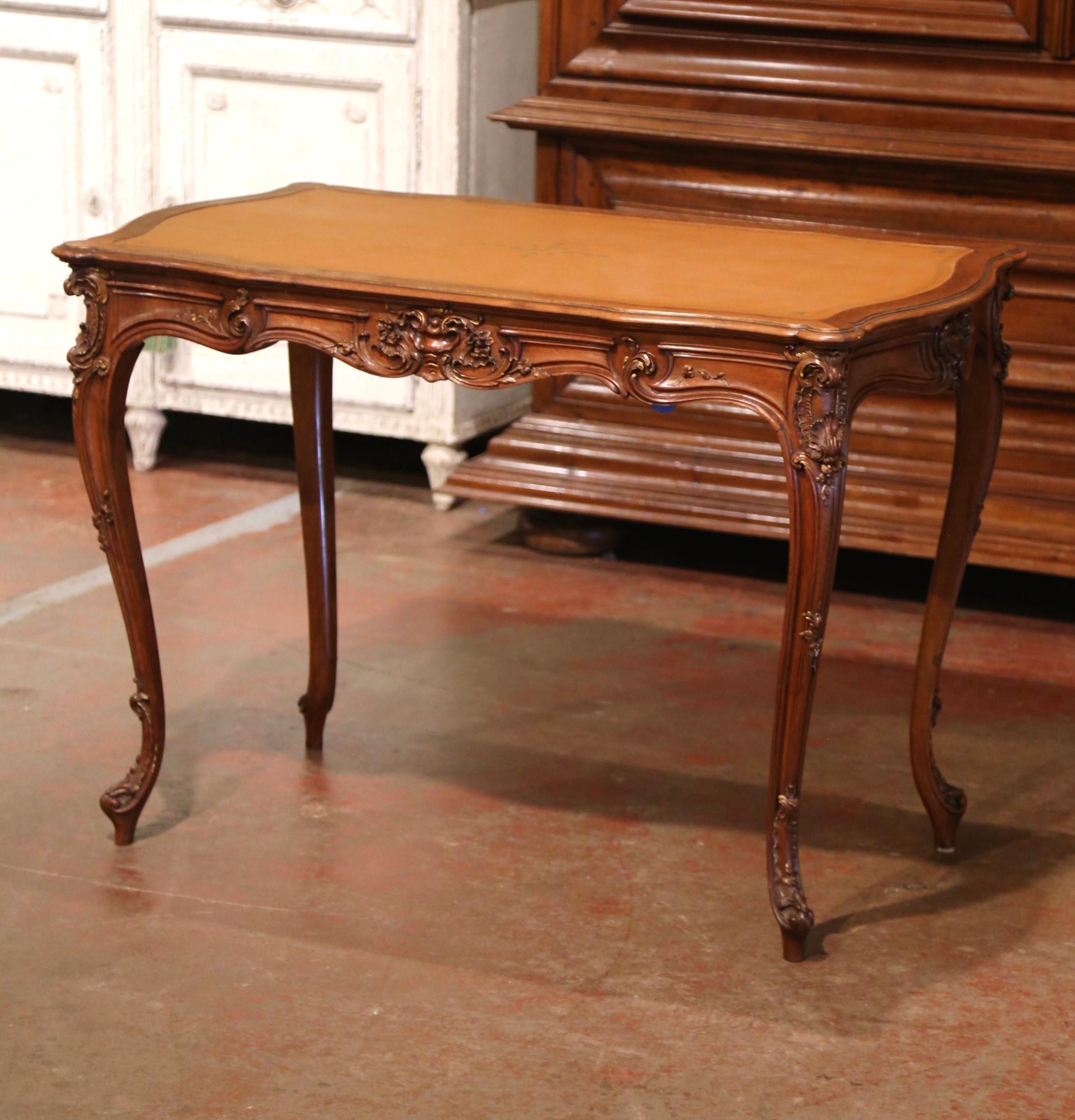 Early 20th Century French Louis XV Leather Top Carved Walnut Side Table Desk 8