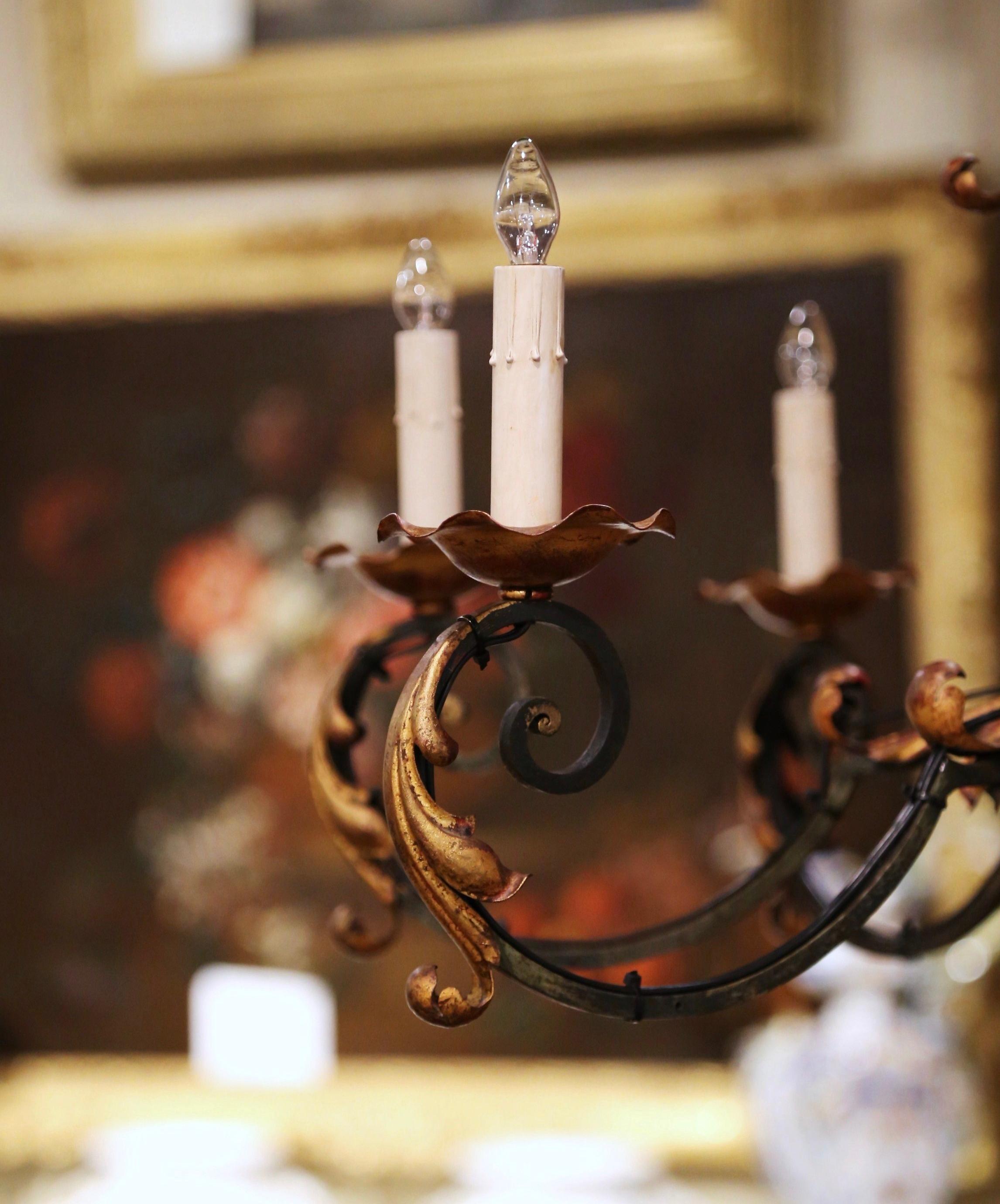 Lustre français à six lumières en fer peint et doré de style Louis XV du début du XXe siècle en vente 5