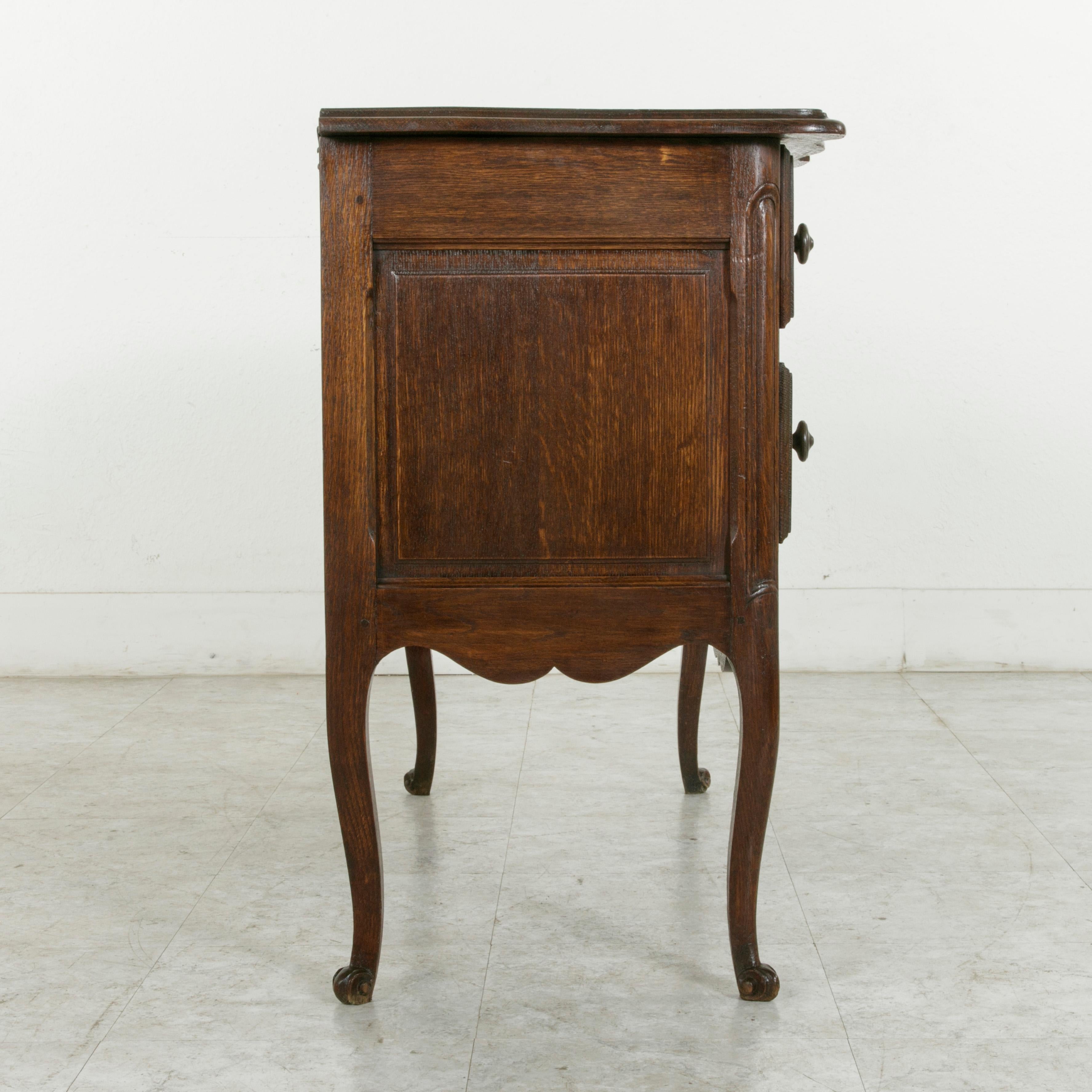 Iron Early 20th Century French Louis XV Style Hand Carved Oak Commode Sauteuse, Chest