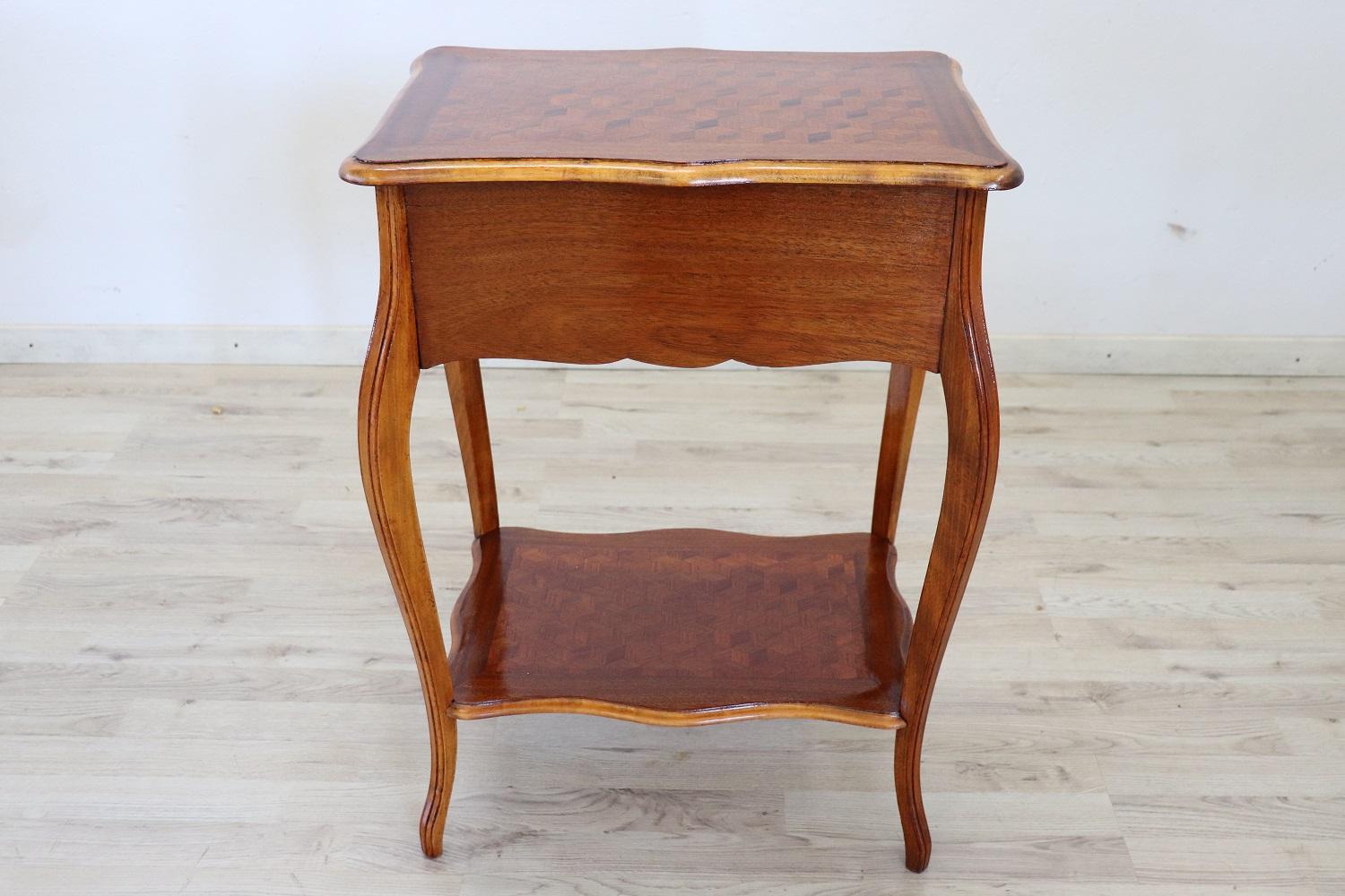 Early 20th Century French Louis XV Style Marquetry Wood Side Table Vanity Table 4