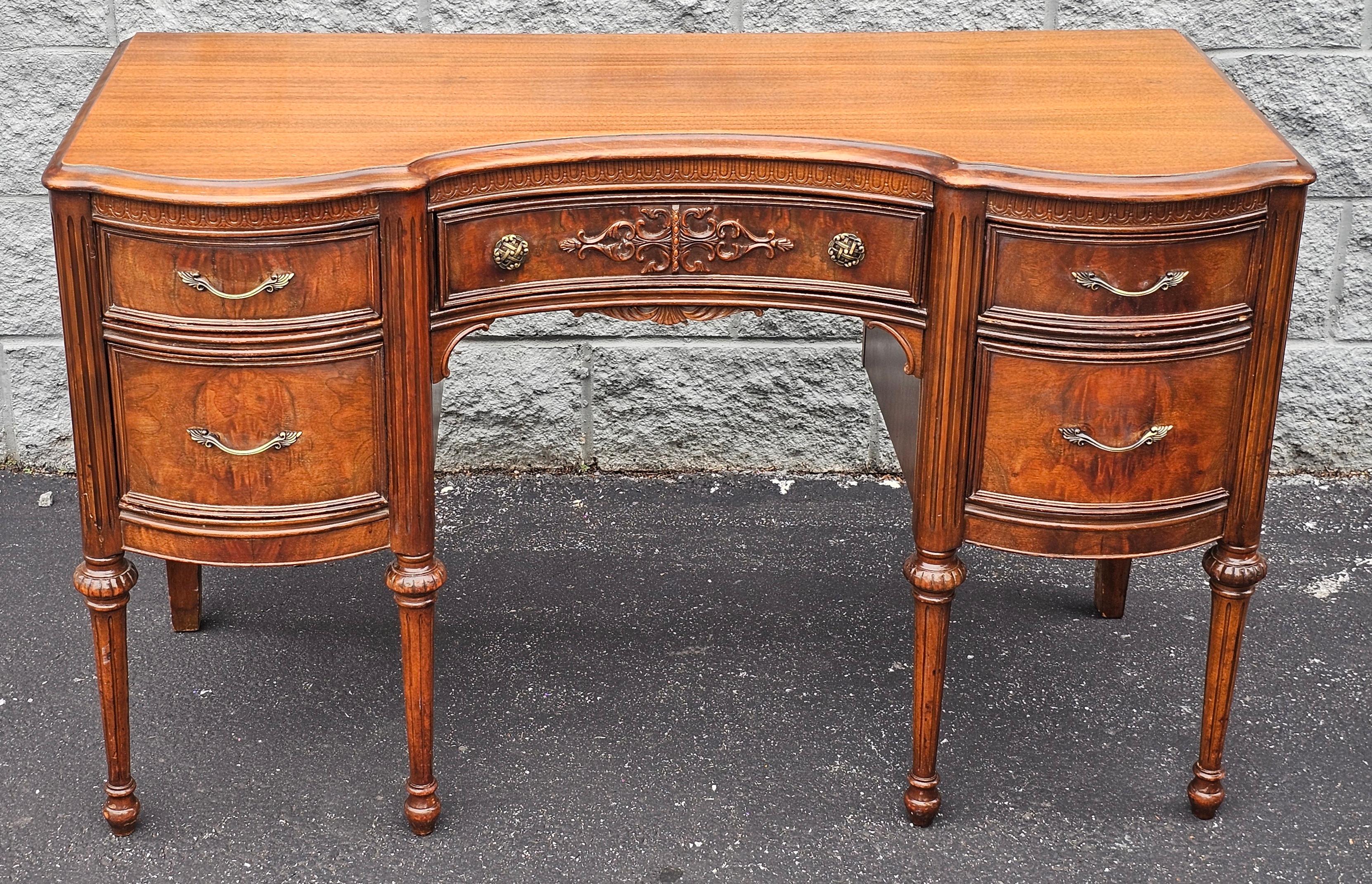 American Early 20th Century French Louis XV Style Mahogany Vanity Desk For Sale