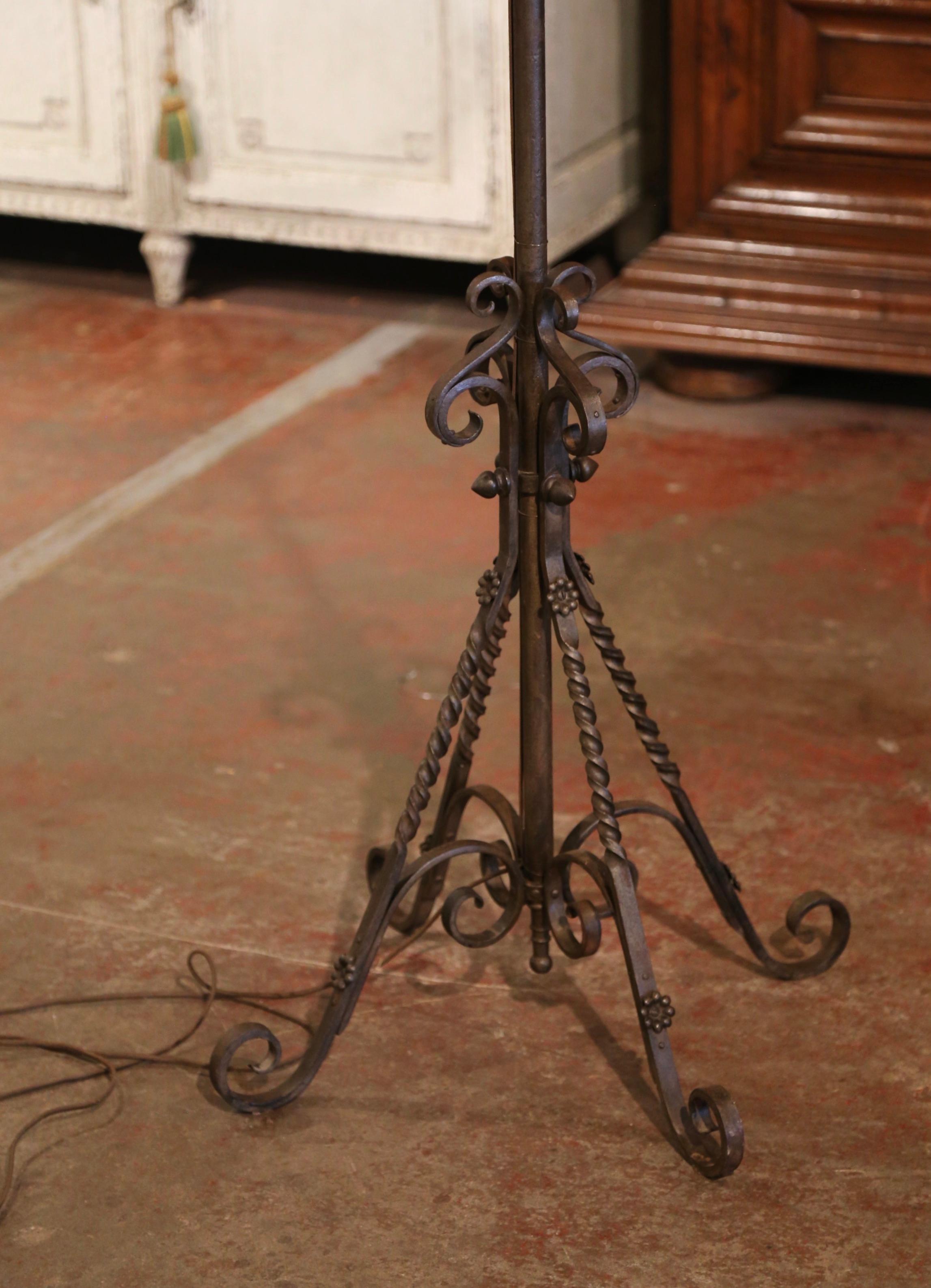 Early 20th Century French Louis XV Verdigris Iron Floor Lamp with Shade In Excellent Condition In Dallas, TX