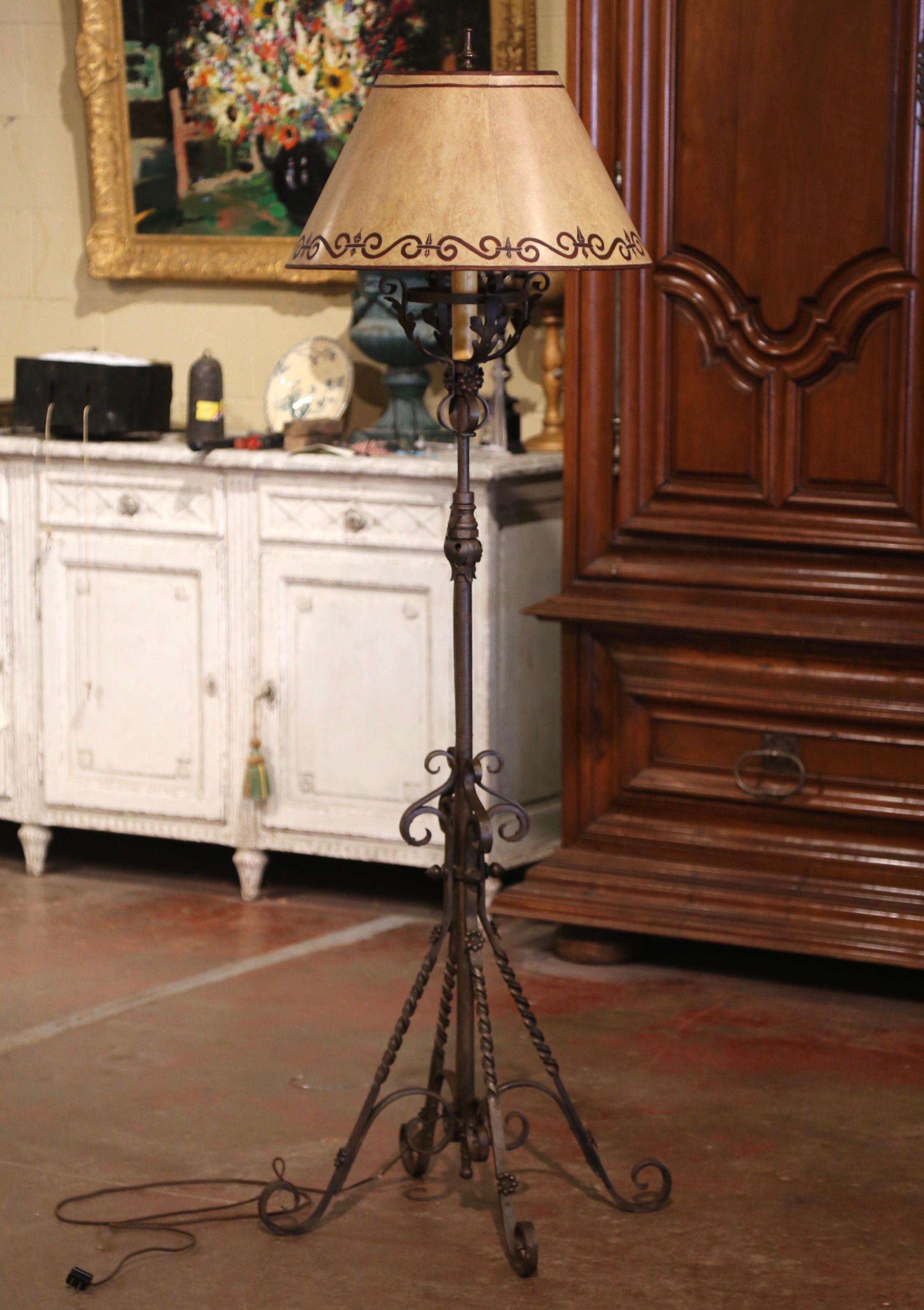 Early 20th Century French Louis XV Verdigris Iron Floor Lamp with Shade 1