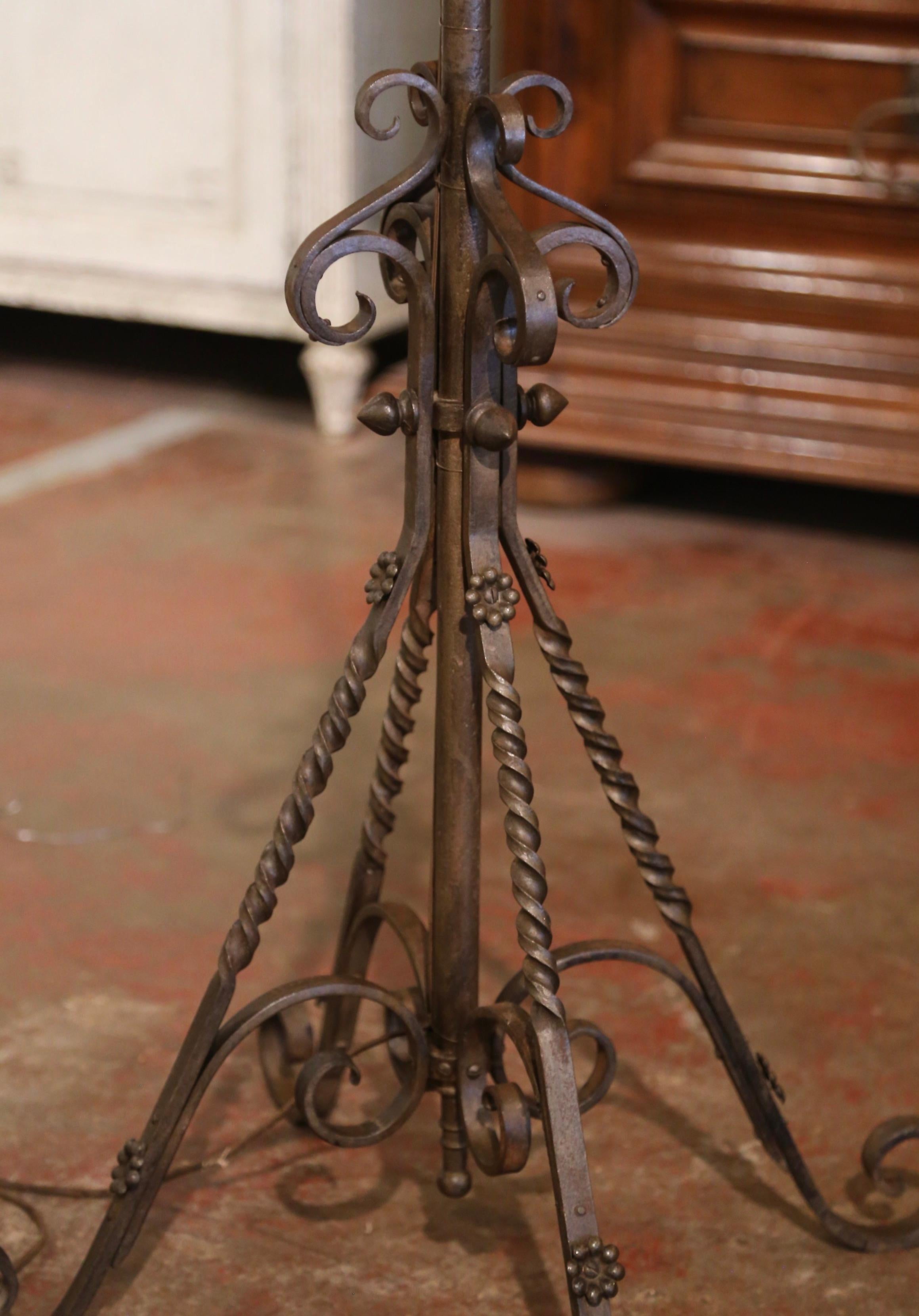Early 20th Century French Louis XV Verdigris Iron Floor Lamp with Shade 5