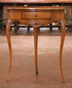 Early 20th Century French Louis XV Walnut Corner Side Table with Drawer