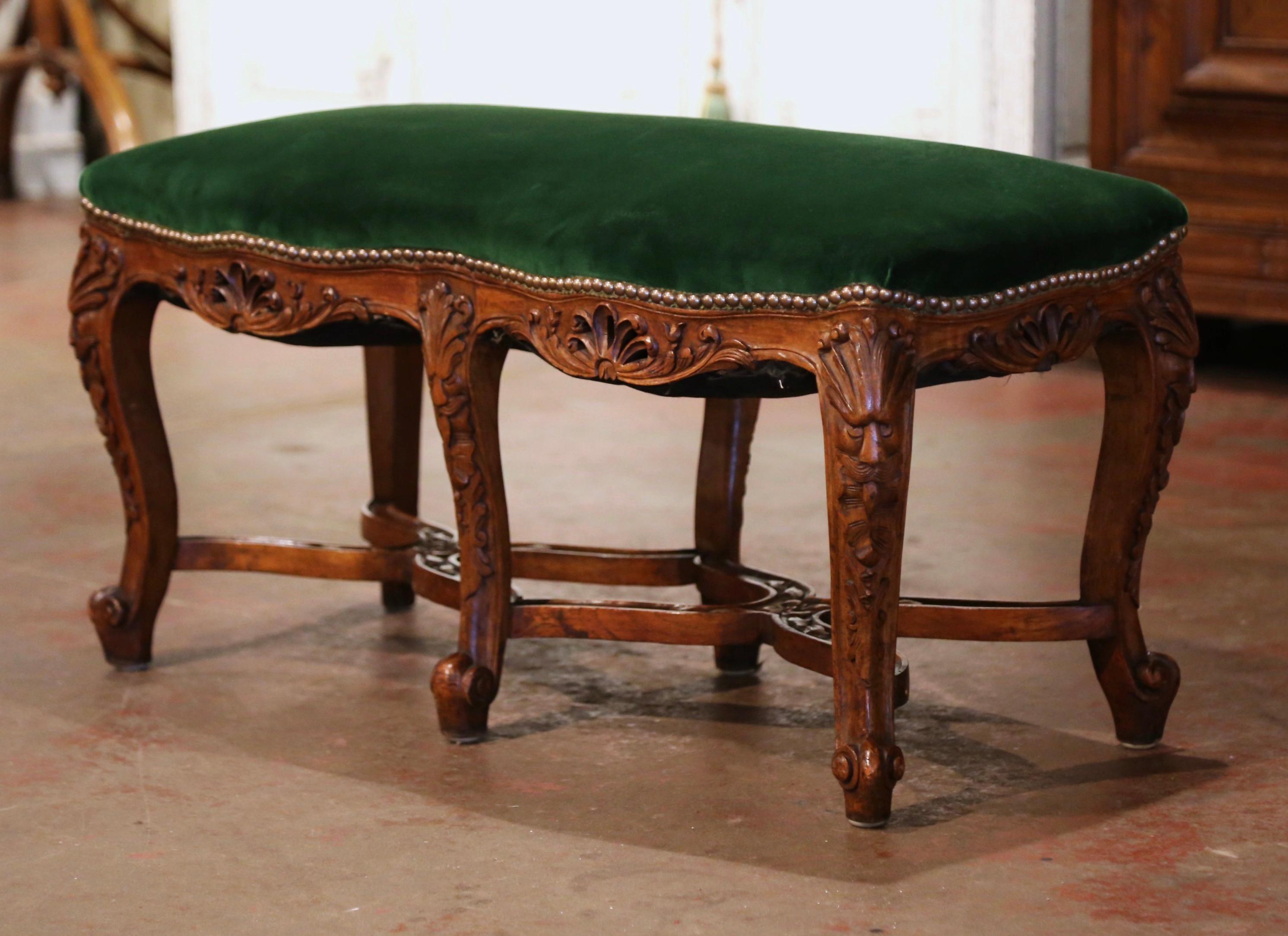 Early 20th Century French Louis XV Walnut Two Seat Bench with Green Velvet In Excellent Condition In Dallas, TX