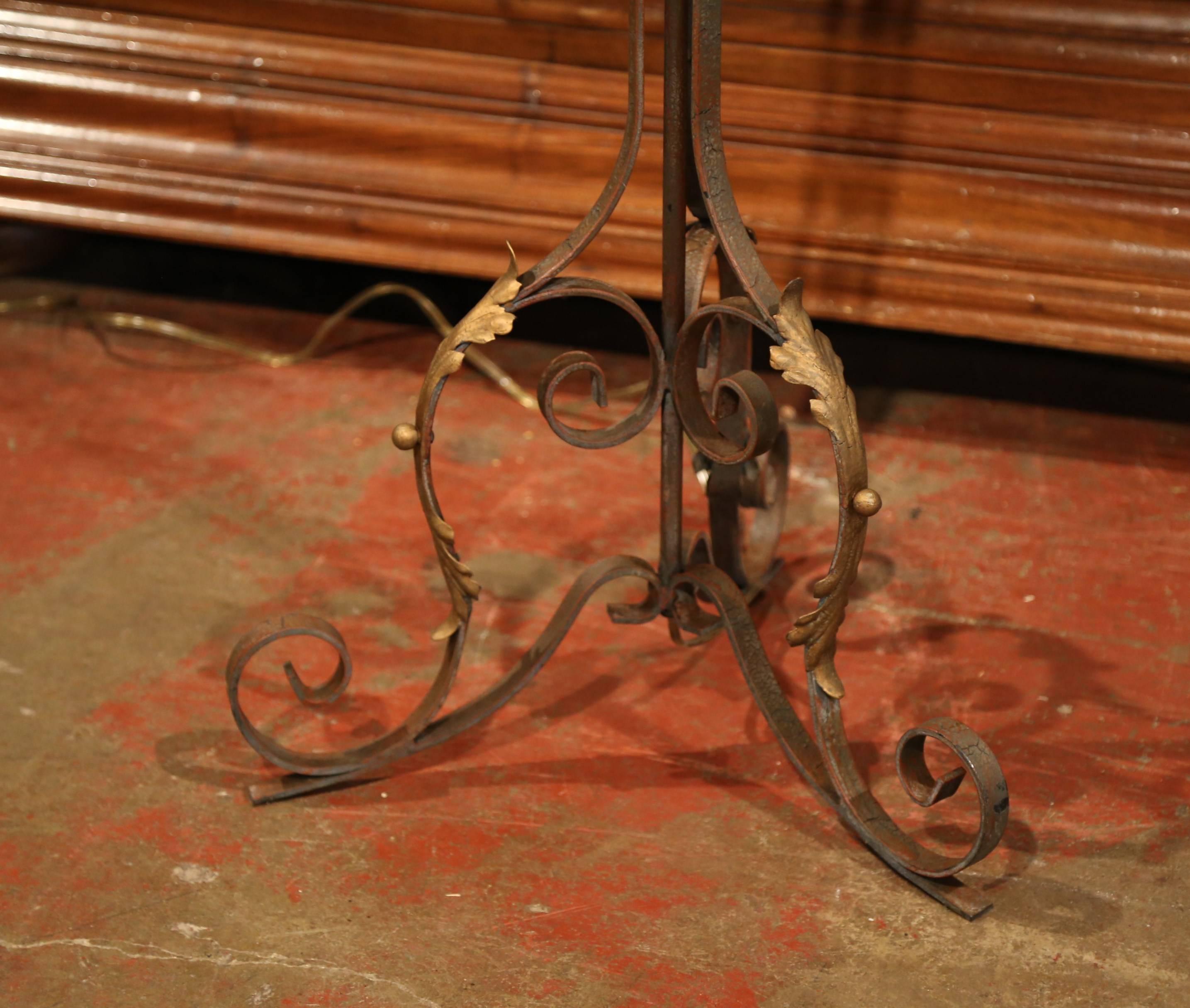 Early 20th Century French Louis XV Wrought Iron and Gilt Floor Lamp 1