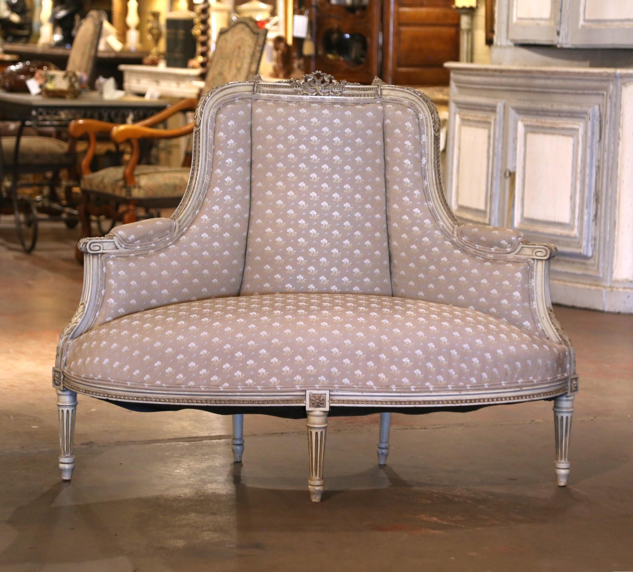 Fabric Early 20th Century French Louis XVI Carved and Painted Bergere Bench Chair For Sale