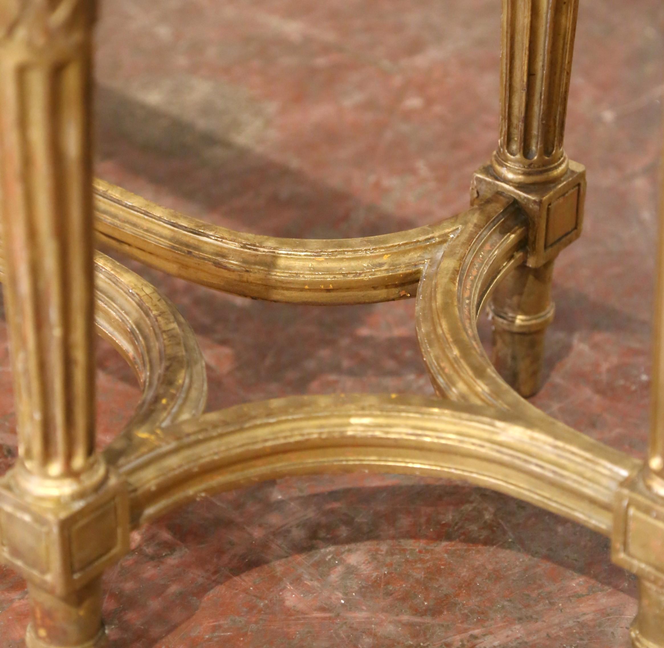 Banc à cannes en bois doré sculpté Louis XVI du début du 20e siècle en vente 1
