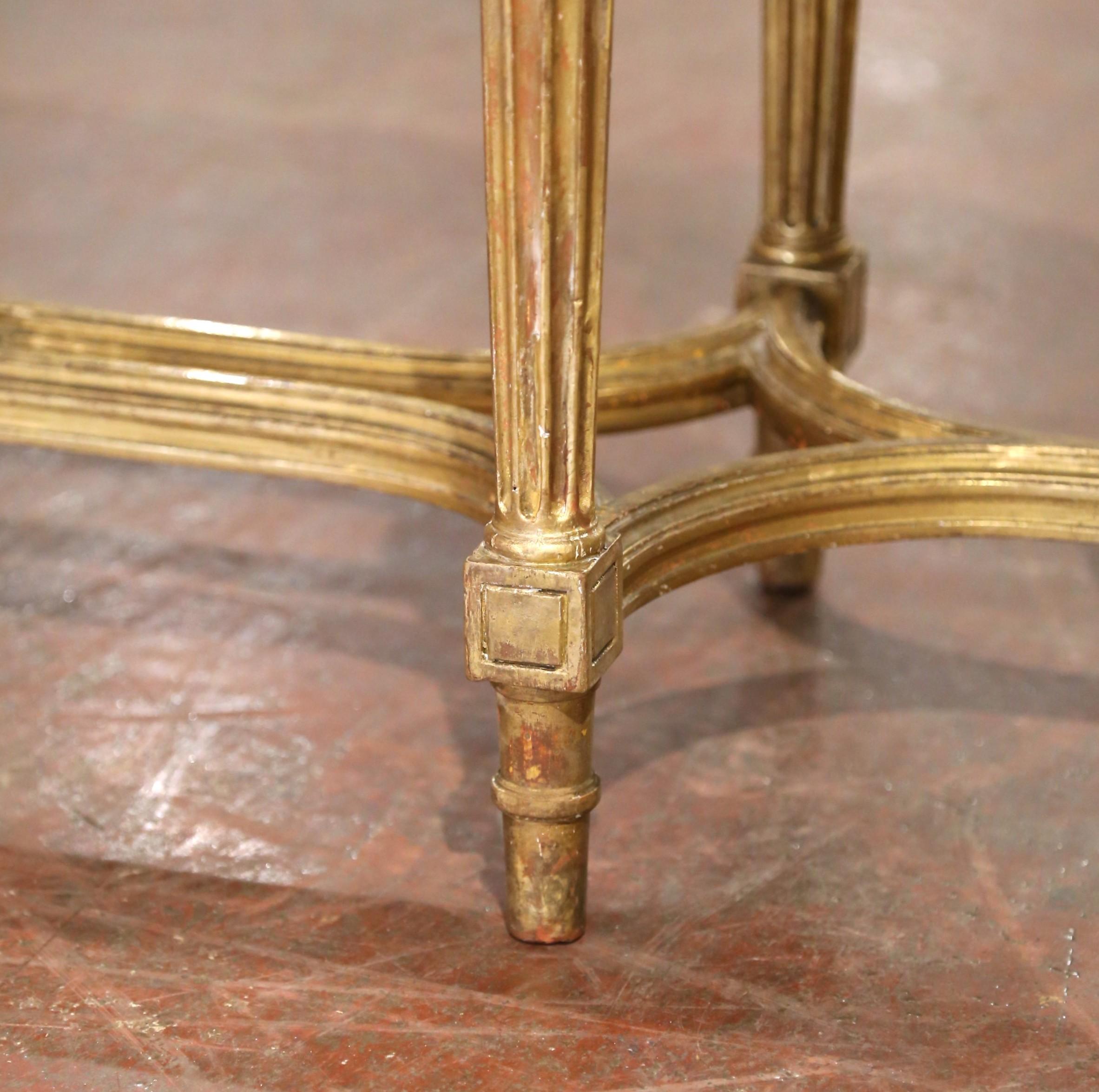 Banc à cannes en bois doré sculpté Louis XVI du début du 20e siècle en vente 2