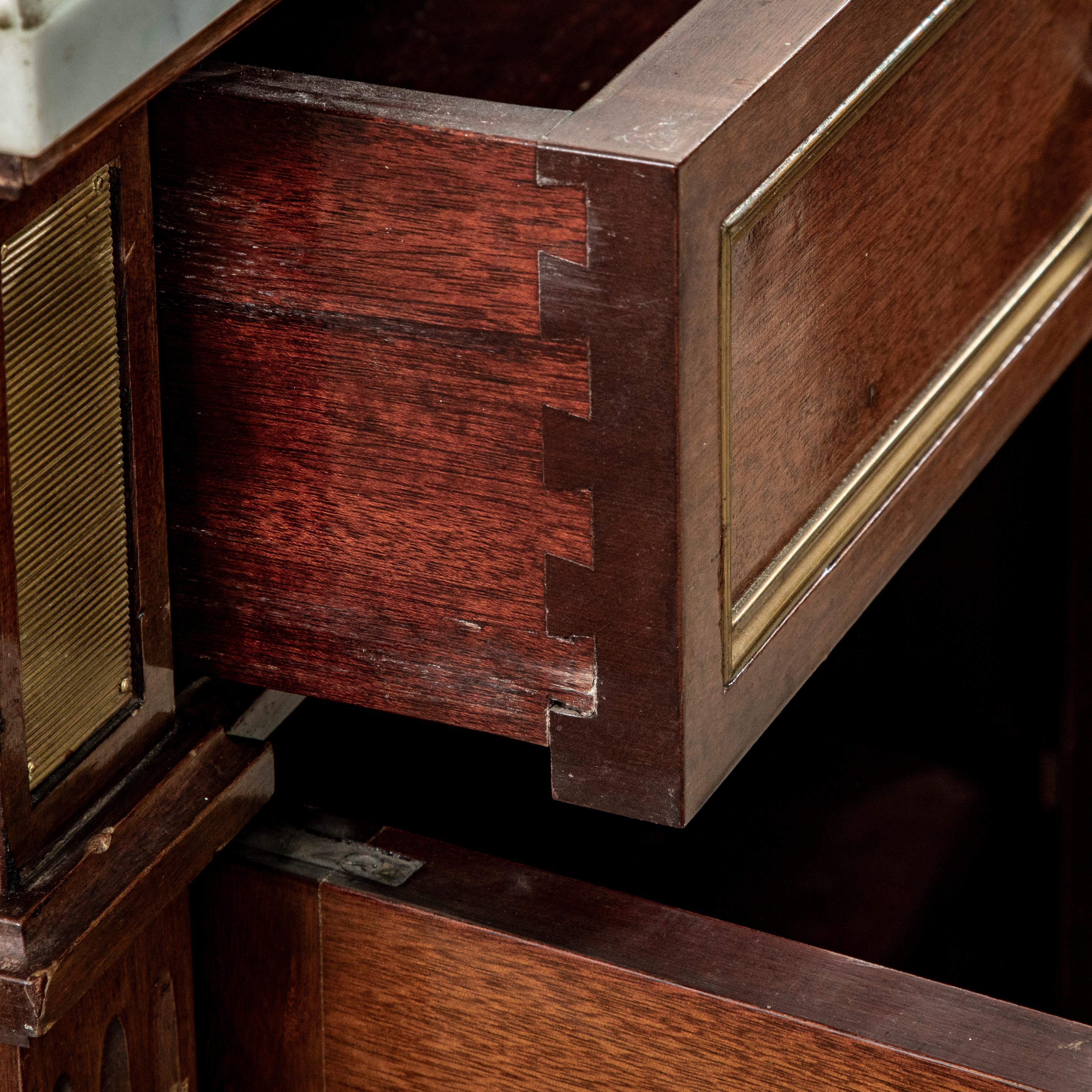 Early 20th Century French Louis XVI Mahogany and Marble Enfilade, Sideboard For Sale 4