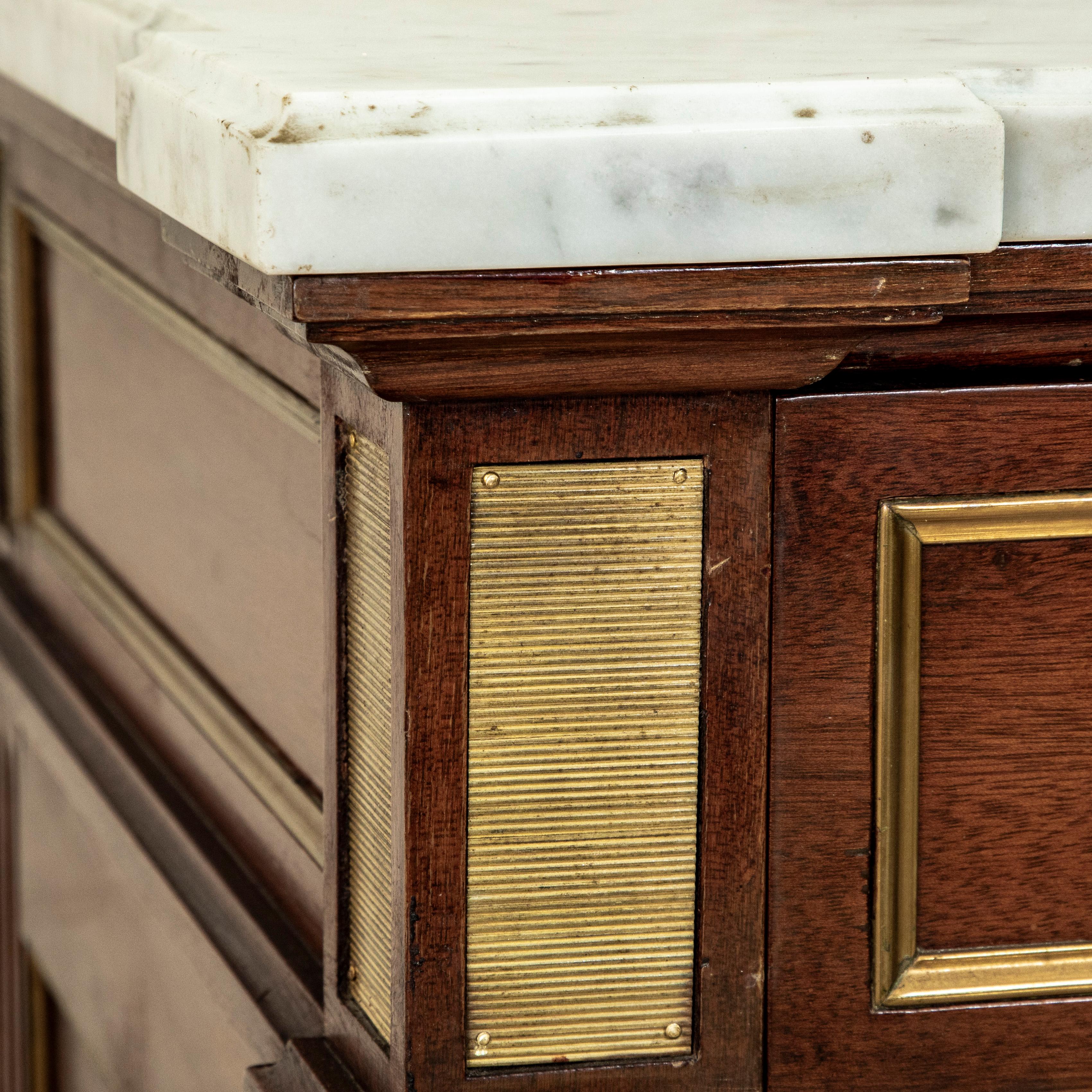 Early 20th Century French Louis XVI Mahogany and Marble Enfilade, Sideboard For Sale 5