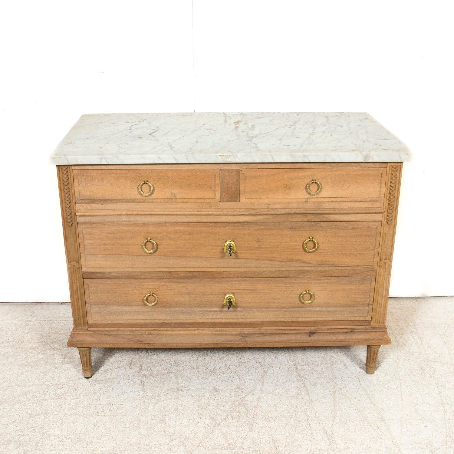 Early 20th Century French Louis XVI Style Bleached Walnut Four-Drawer Commode For Sale 1
