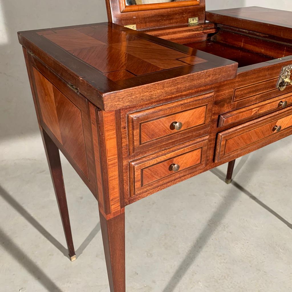 Early 20th Century French Louis XVI Style Dressing Table with Hinged Top Mirror 3