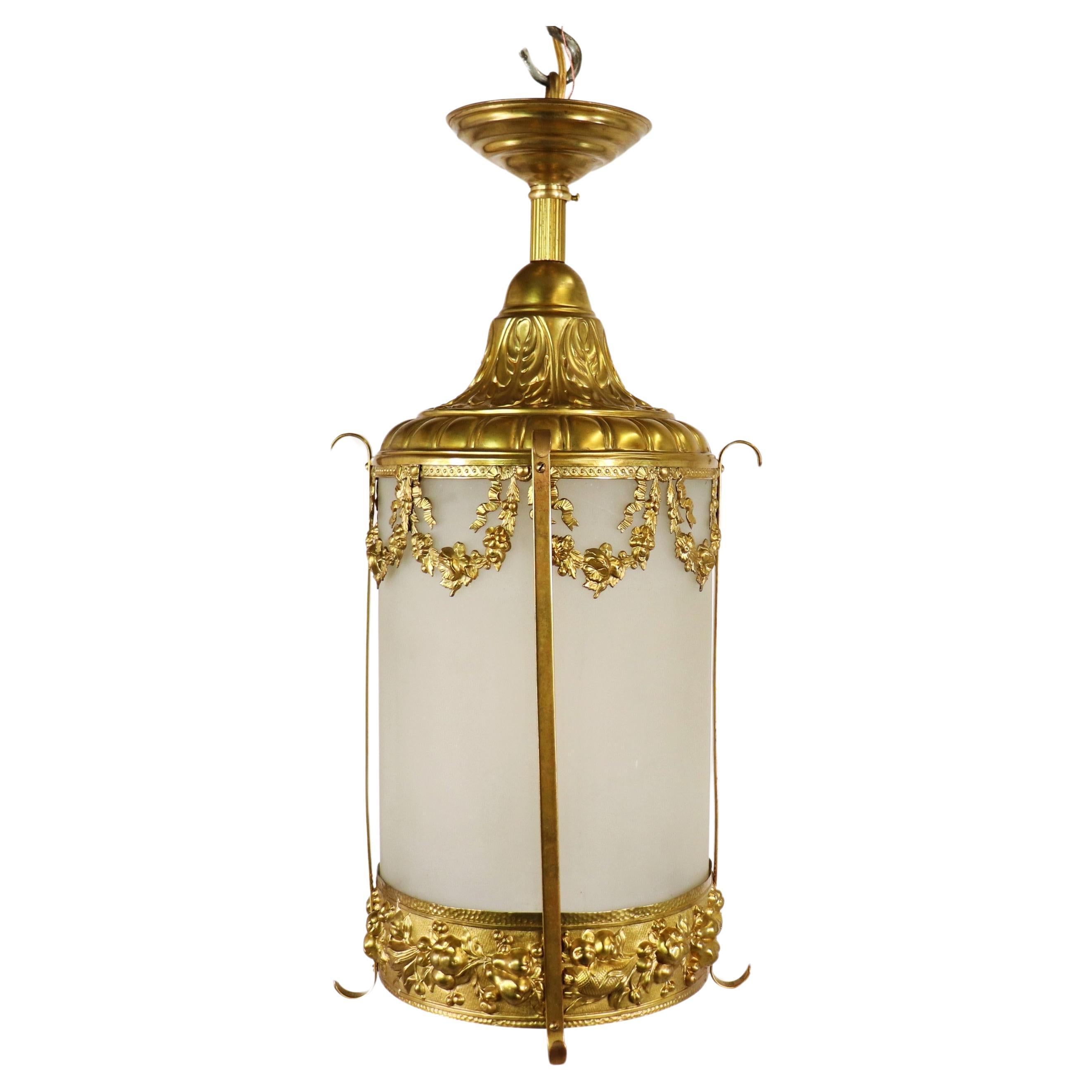 Early 20th Century French Louis XVI Style Gilt Brass Lantern