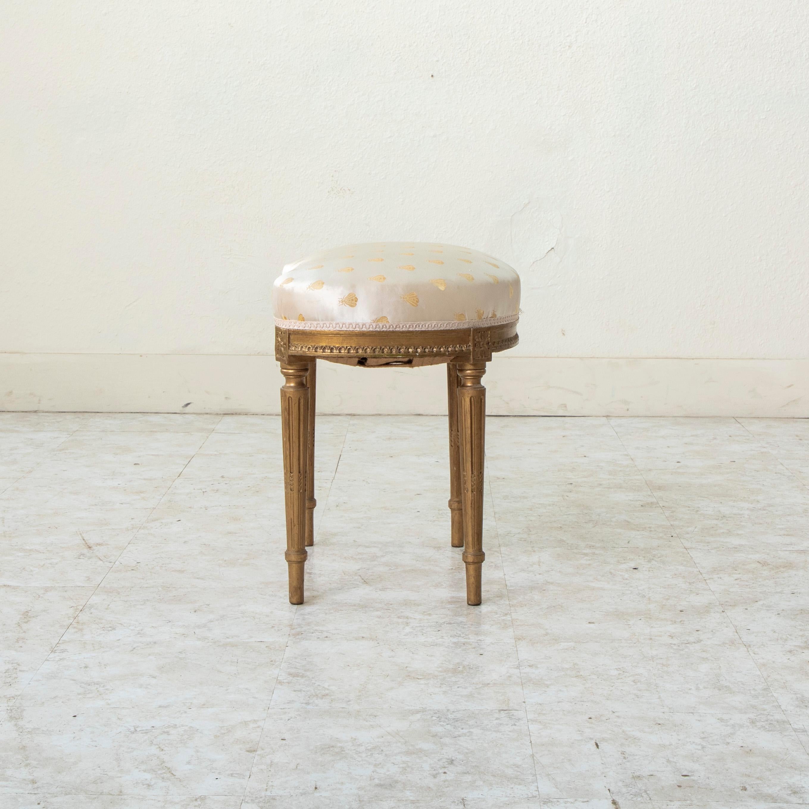 Early 20th Century French Louis XVI Style Gilt Wood Vanity Stool or Bench 1