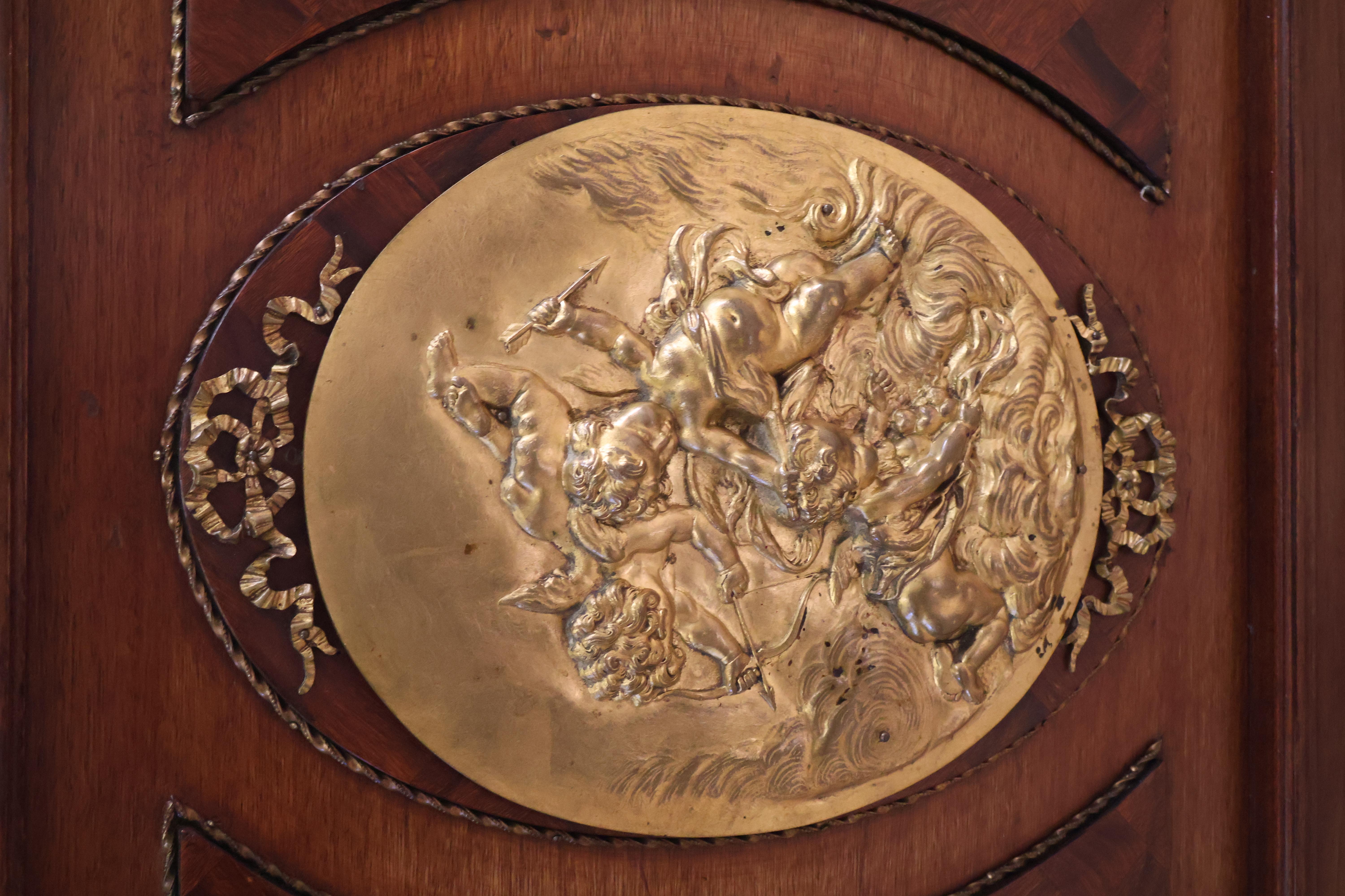 Early 20th Century French Louis XVI Style Inlaid Bronze Mounted Walnut Full Bed For Sale 8