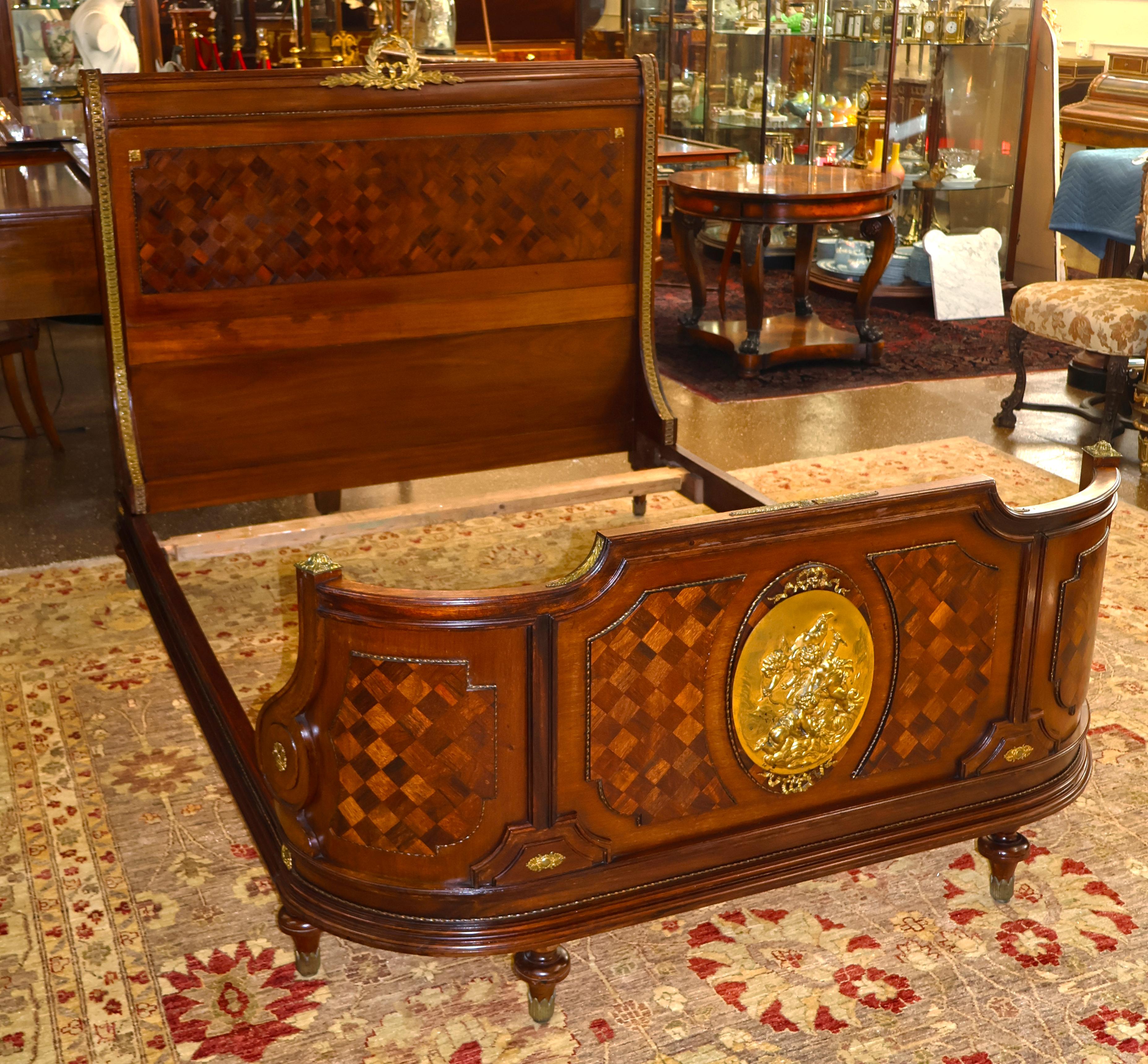 Early 20th Century French Louis XVI Style Inlaid Bronze Mounted Walnut Full Bed In Good Condition For Sale In Long Branch, NJ