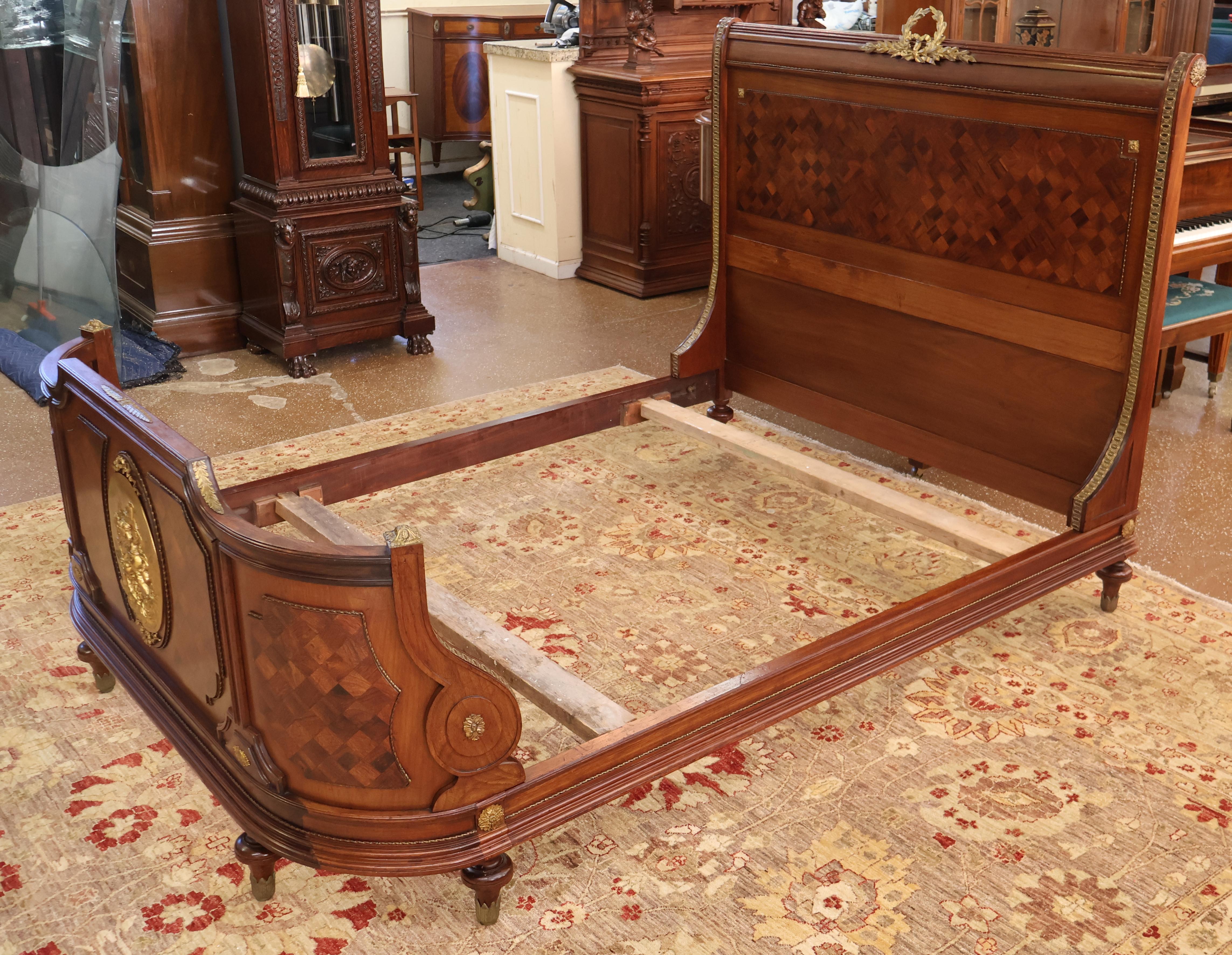 Early 20th Century French Louis XVI Style Inlaid Bronze Mounted Walnut Full Bed For Sale 2