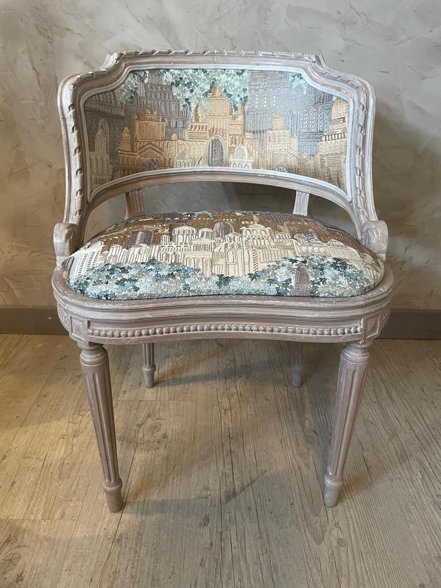 Early 20th Century French Louis XVI Style Reupholstery Chair, 1900s In Good Condition For Sale In LEGNY, FR