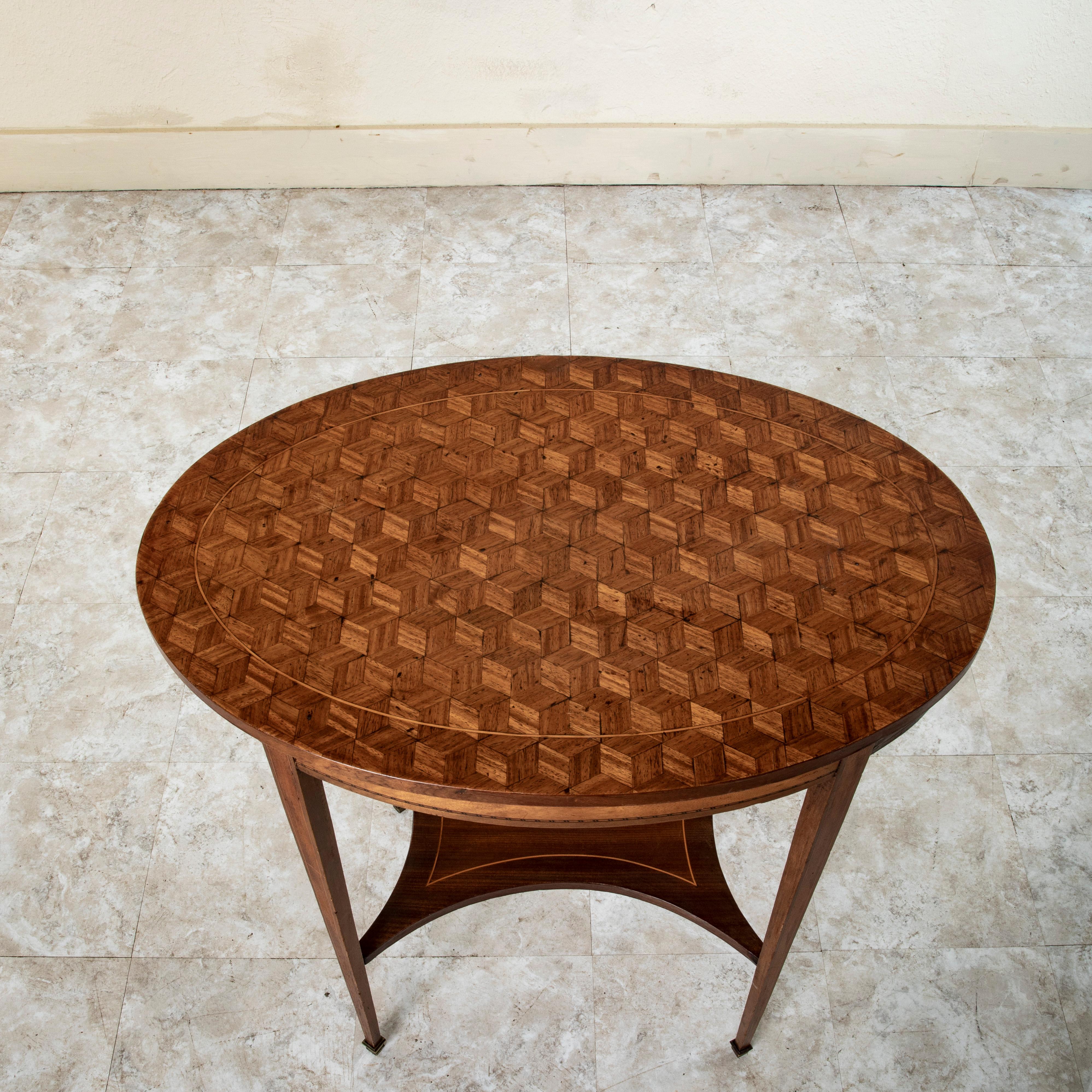 Early 20th Century French Louis XVI Style Rosewood Marquetry Oval Side Table 2