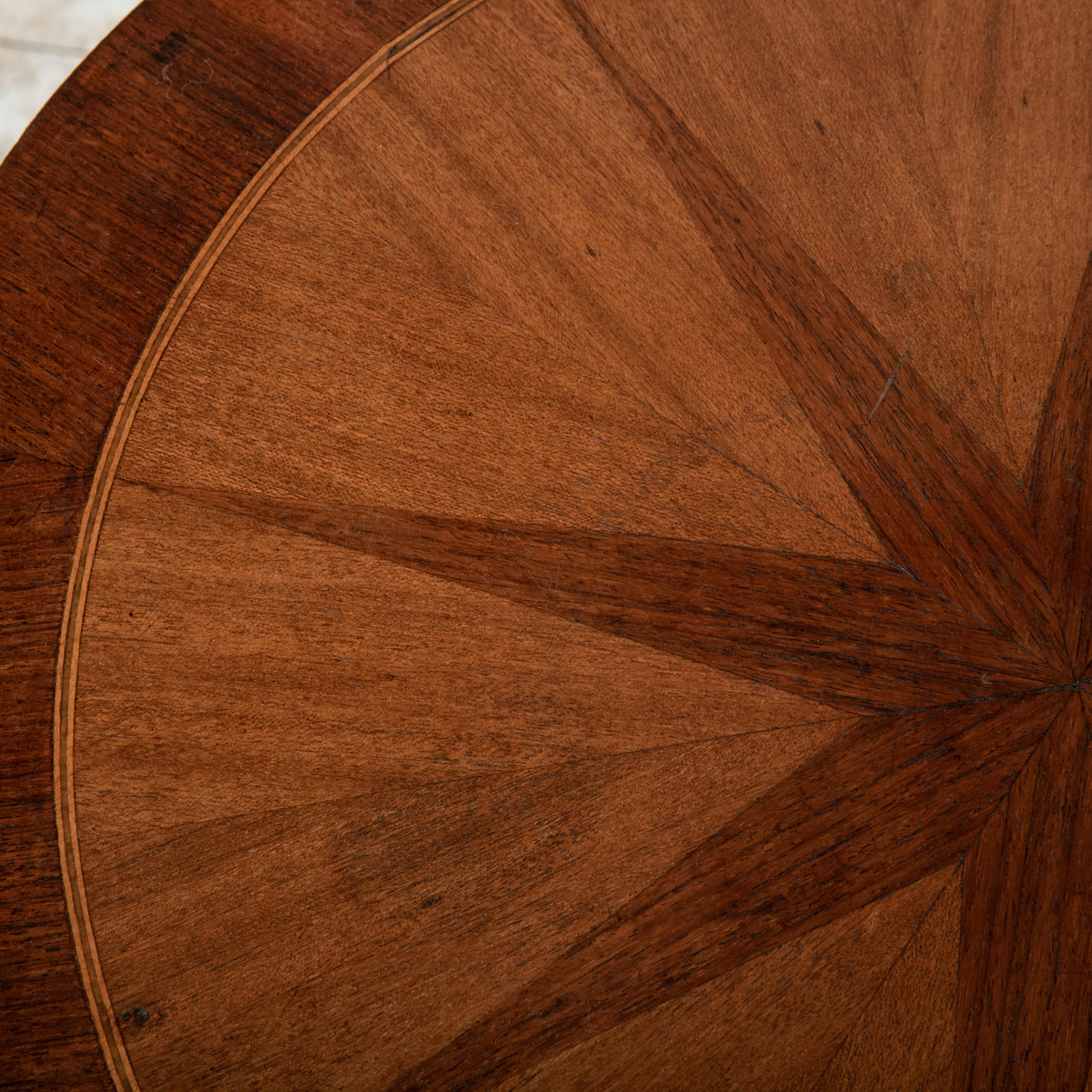 Early 20th Century French Louis XVI Style Rosewood Marquetry Side Table For Sale 5